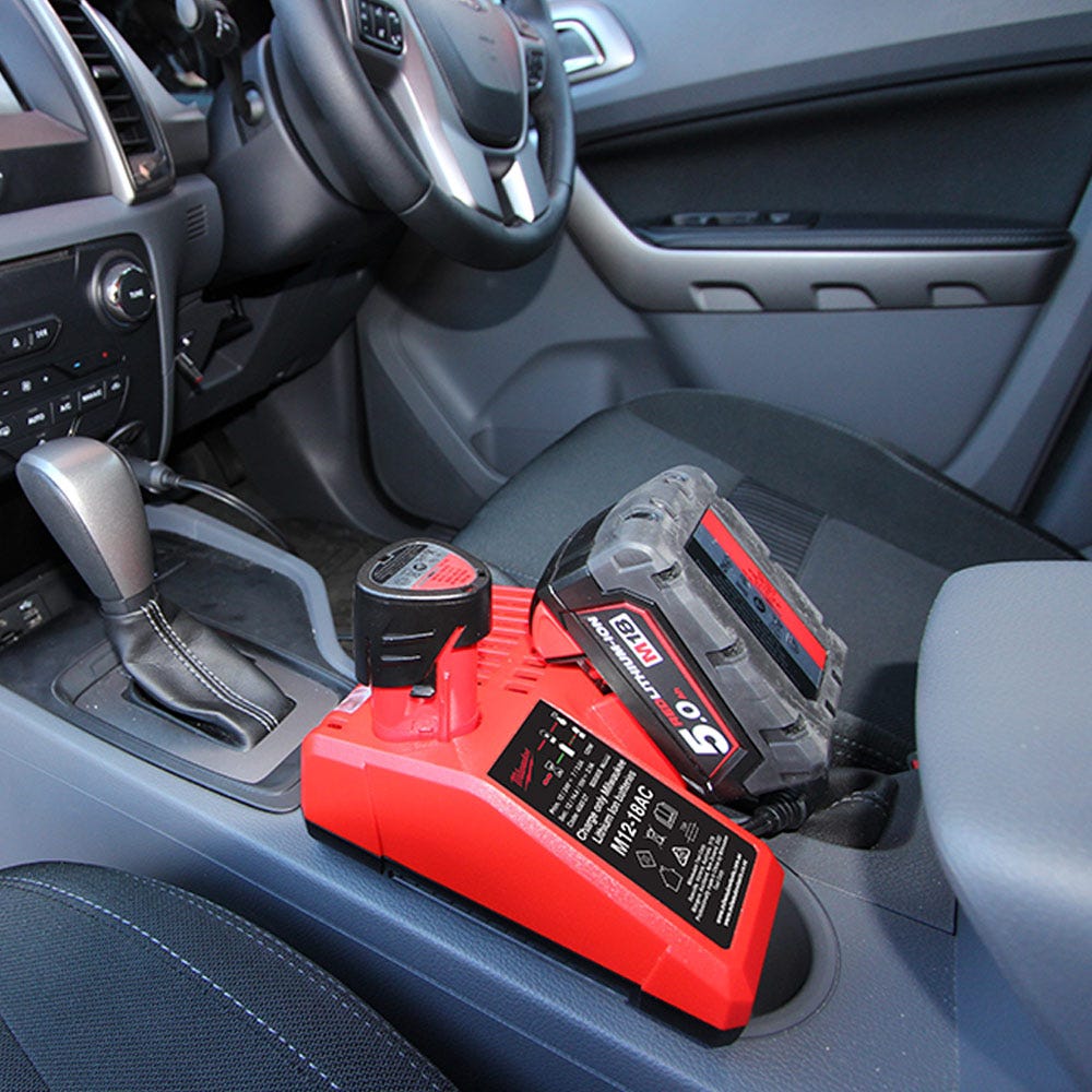 MILWAUKEE 12 V/18 V M12-18AC Selvgående Lader