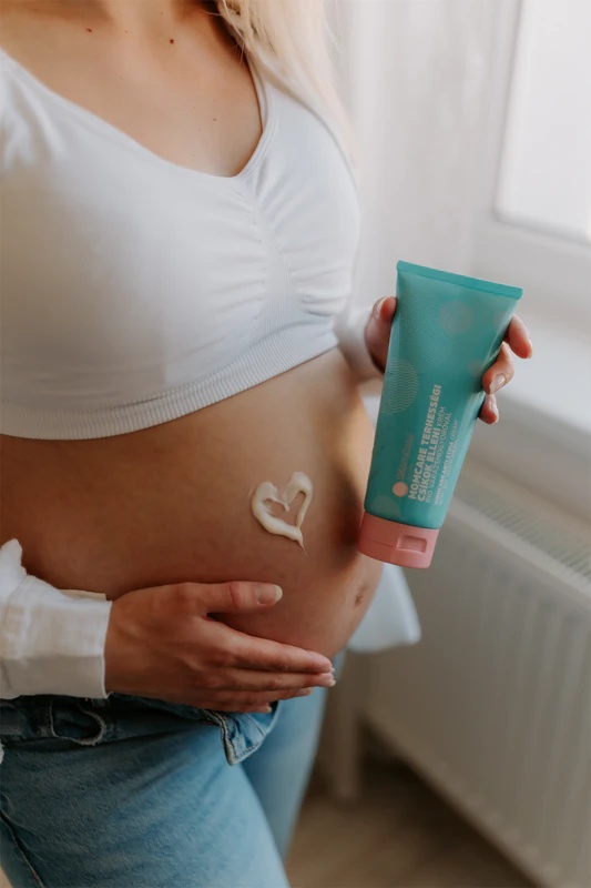 „MomCare by Lina“ kremas nuo strijų kūnui
