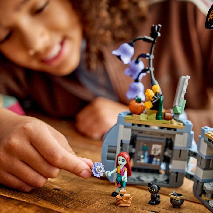 LEGO® Disney Classic 43288 Sally's Bloempot