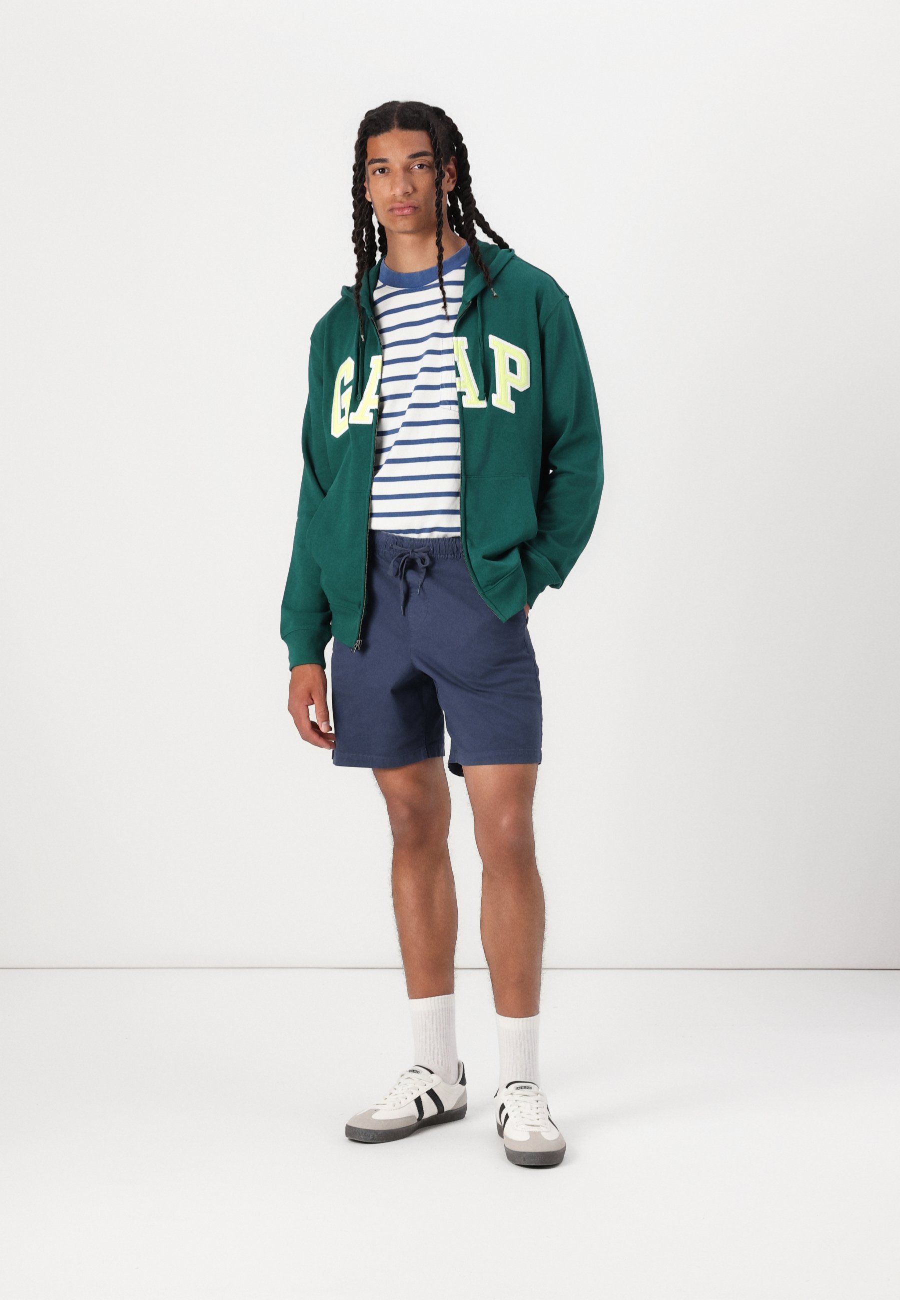GAP HERITAGE LOGO - Sweatshirt met rits - regenwoud