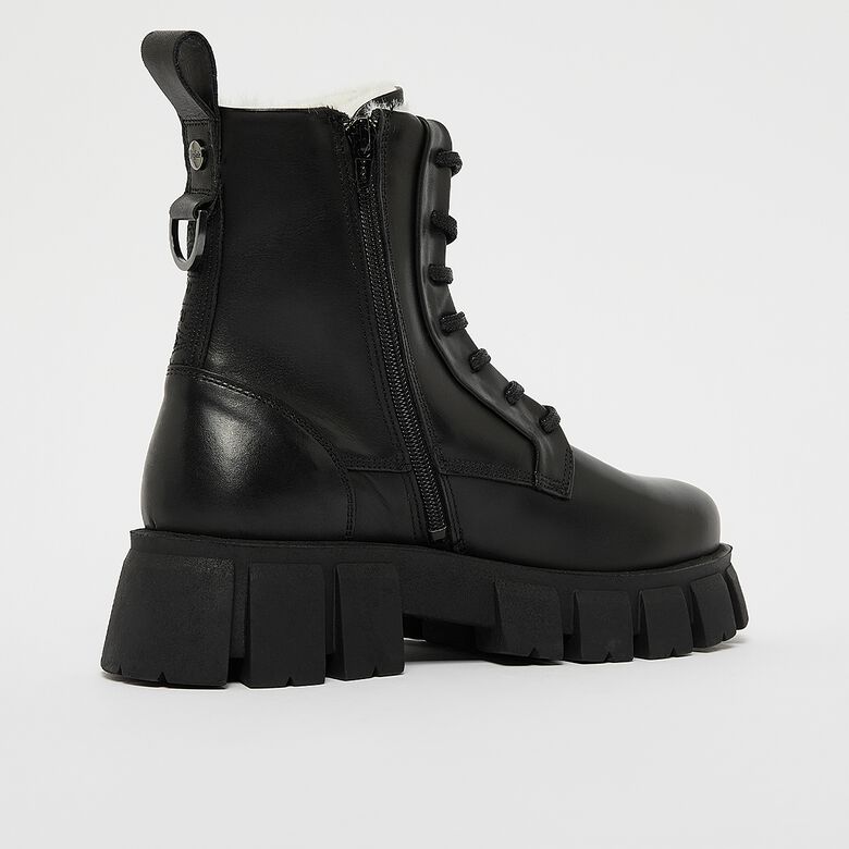 Escape Lace Up Mid
