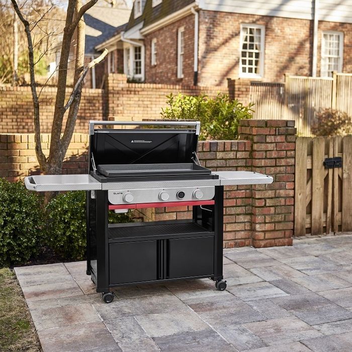 Chapa a gás Weber Slate GPD de 76 cm com carrinho