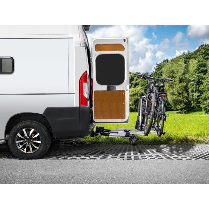 Eufab SD260 zilverkleurige fietsendrager voor 2 fietsen, geschikt voor bestelwagens met draaideuren.