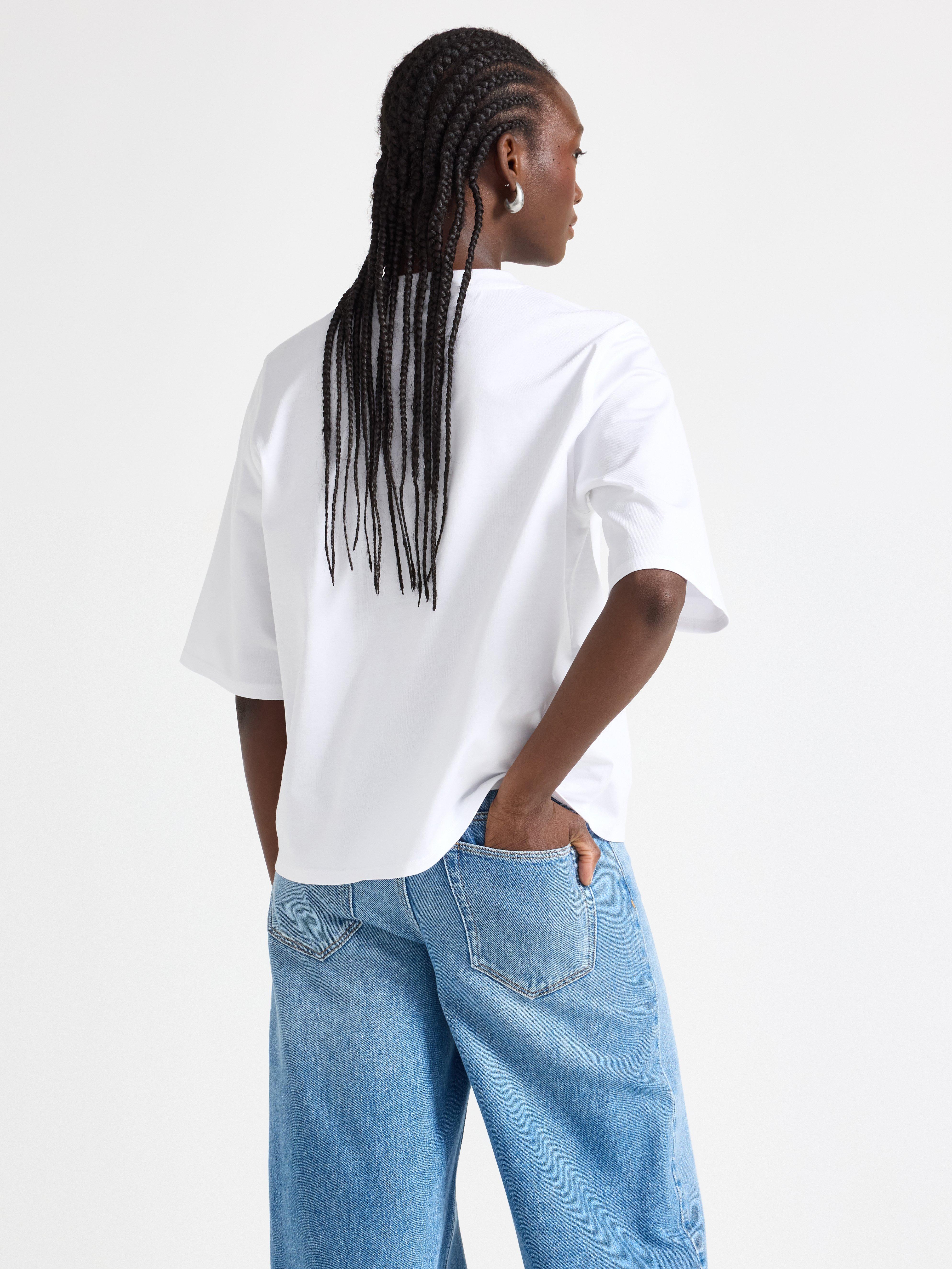 Camiseta branca oversized
