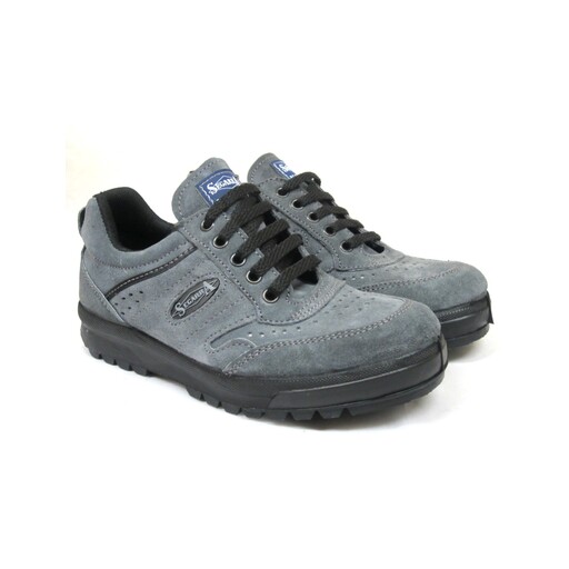 3301 Segarra Sneakers