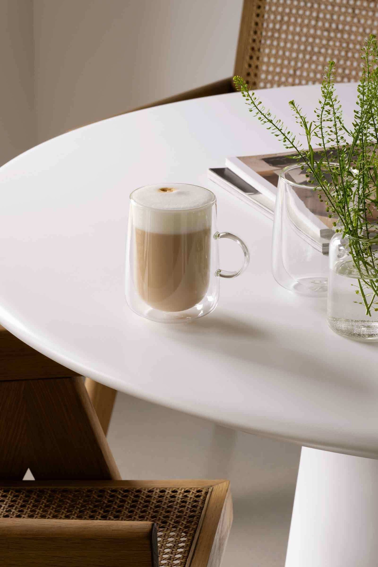 „Villeroy & Boch Latte Macchiato“ stiklinės, 0,36 l, 2 vnt. rinkinys; „Artesano“ karštiems ir šaltiems gėrimams – 1 vnt.