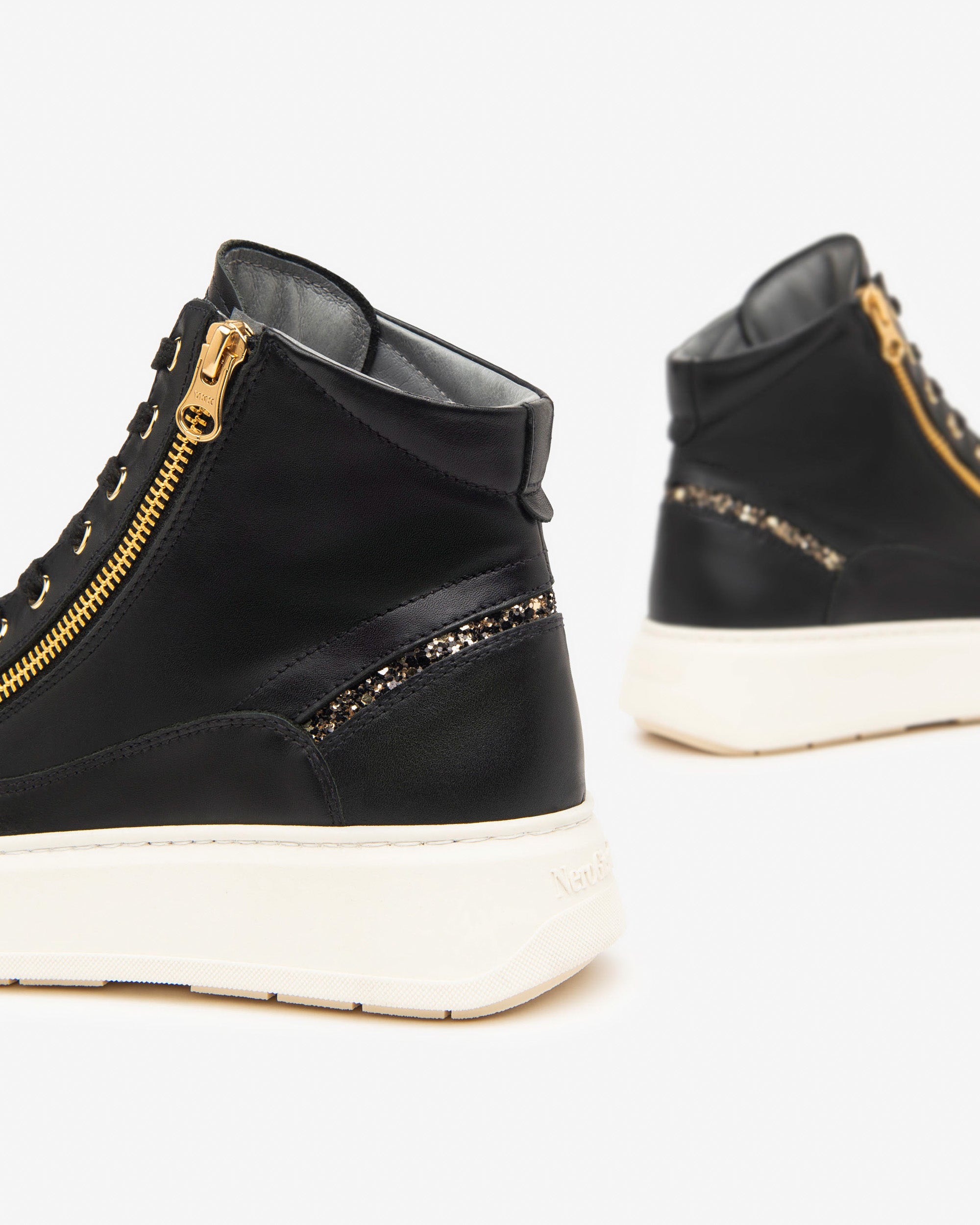  Damen-Sneaker mit hohem Schaft aus Leder und Funktionsmaterial