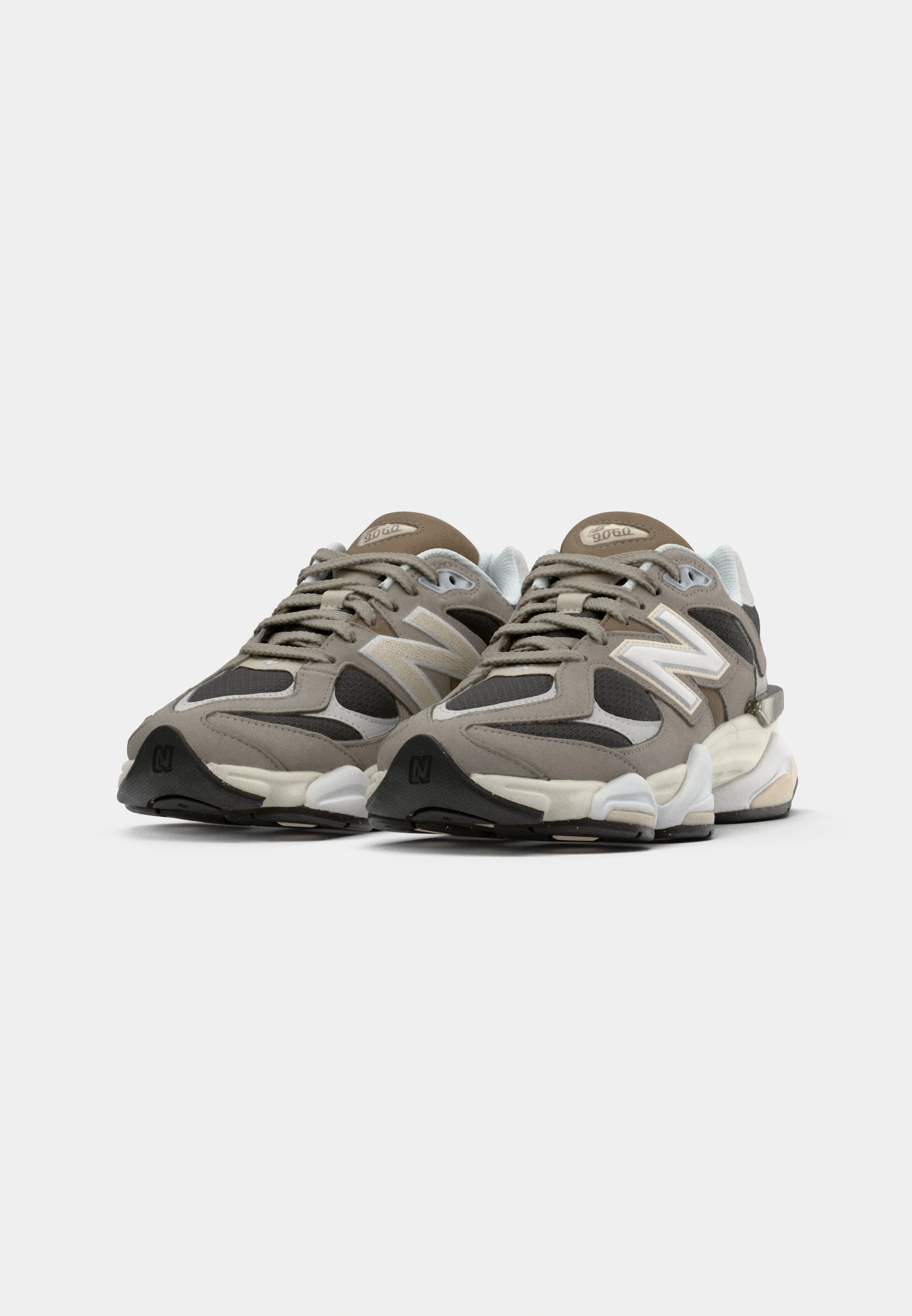 Tênis New Balance de cano baixo