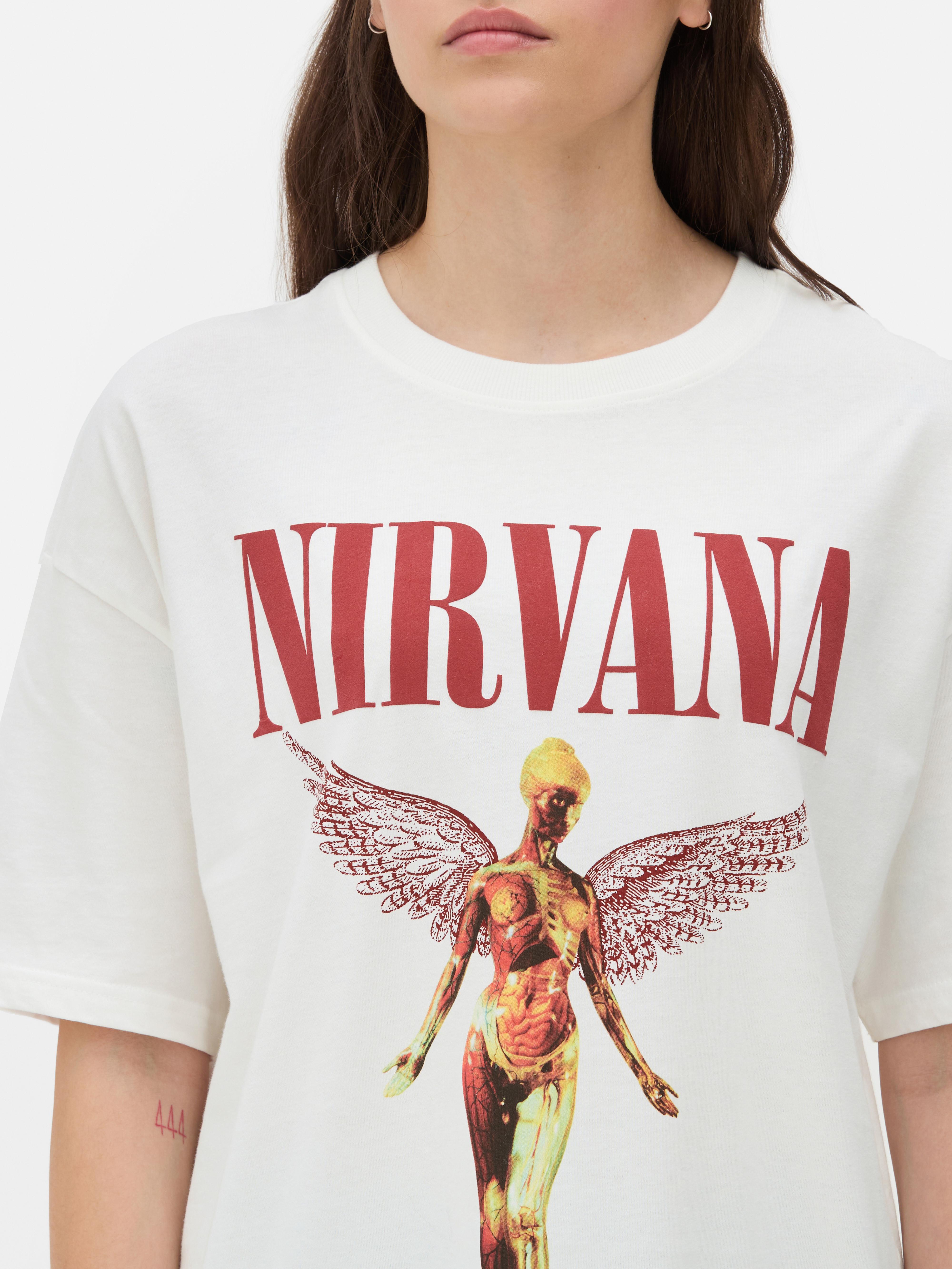 Tricou supradimensionat cu imprimeu Nirvana Un tricou supradimensionat cu un imprimeu Nirvana impresionant și mâneci scurte