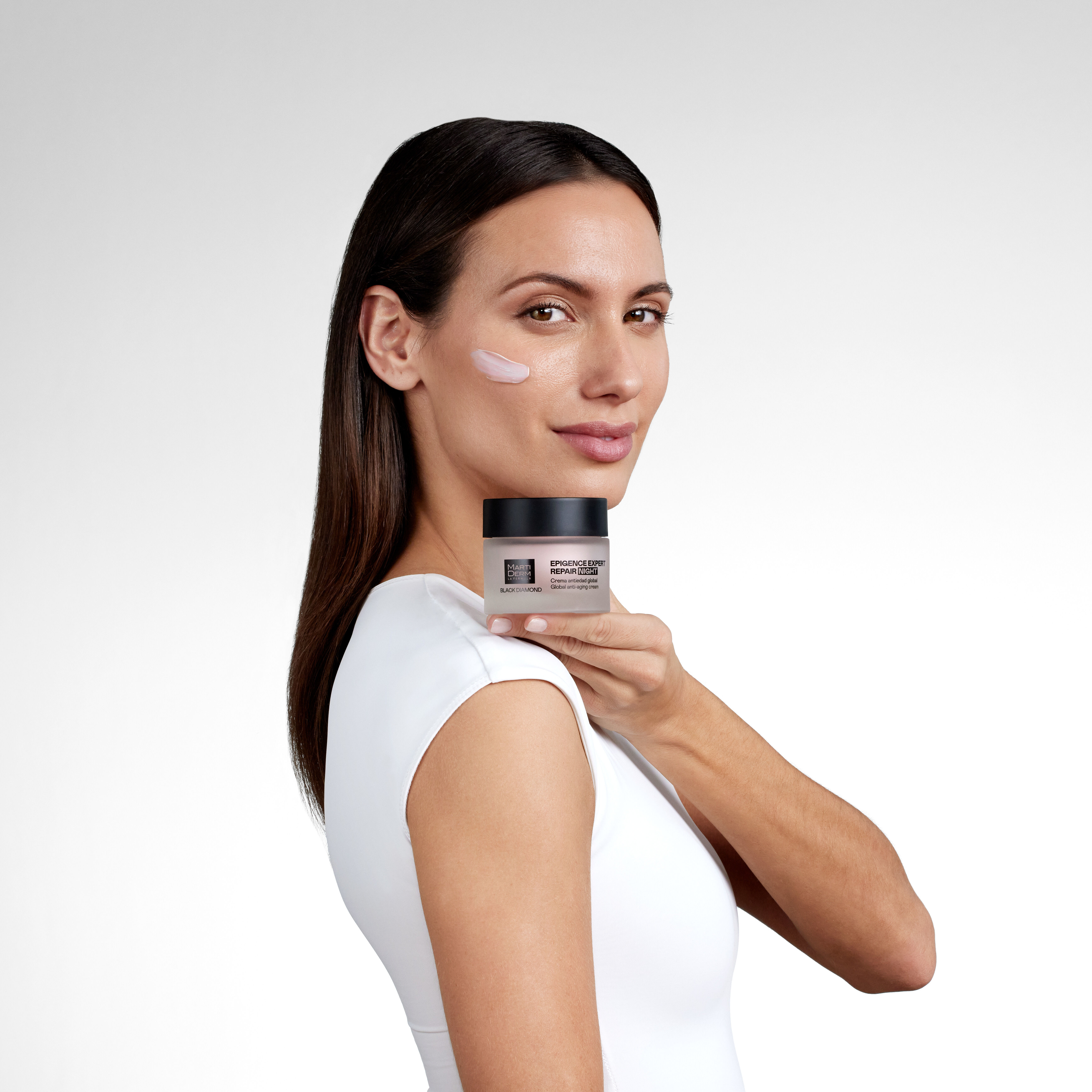 MartiDerm Black Diamond Epigence Expert Night Repair krema