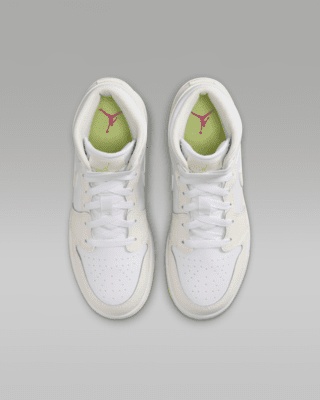 Air Jordan 1 Mid Older Kids' Shoes