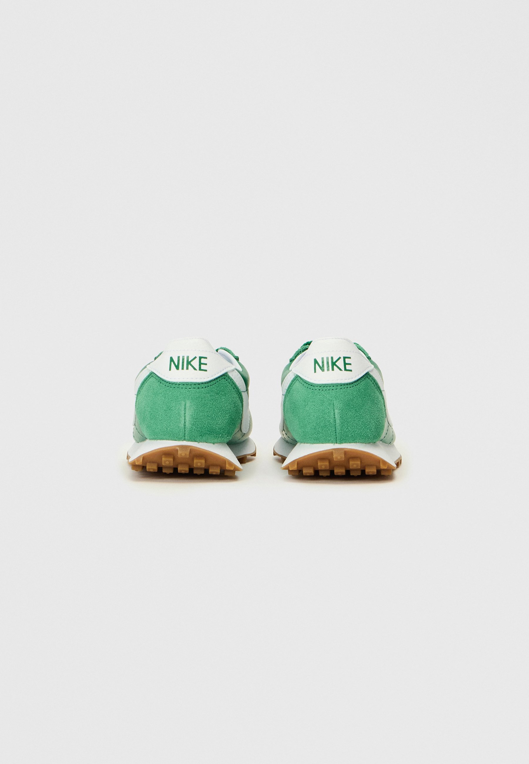 Baskets basses Nike Sportswear