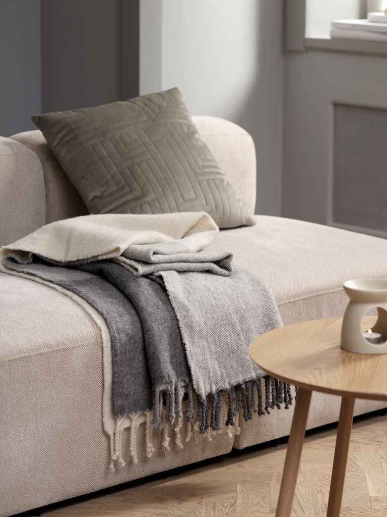 LUNDKARSE vilnonė antklodė LUNDKARSE 130x170 pilkai smėlinė