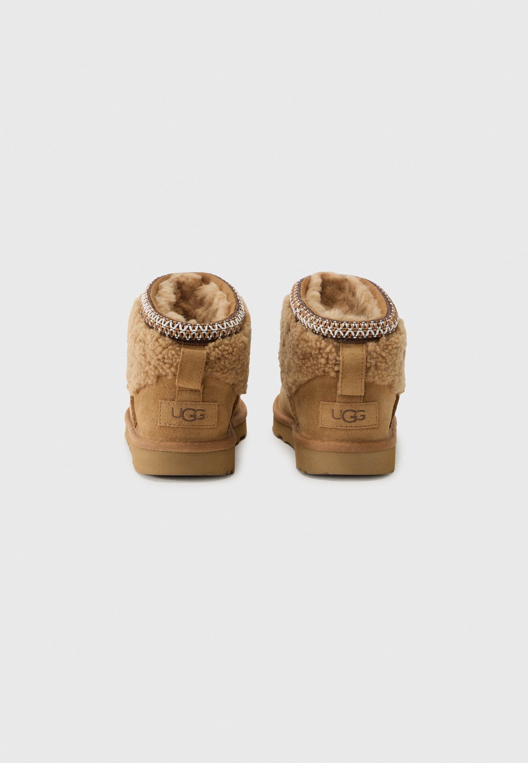 UGG CLASSIC ULTRA MINI UNISEX - Winterlaarzen - kastanjebruin