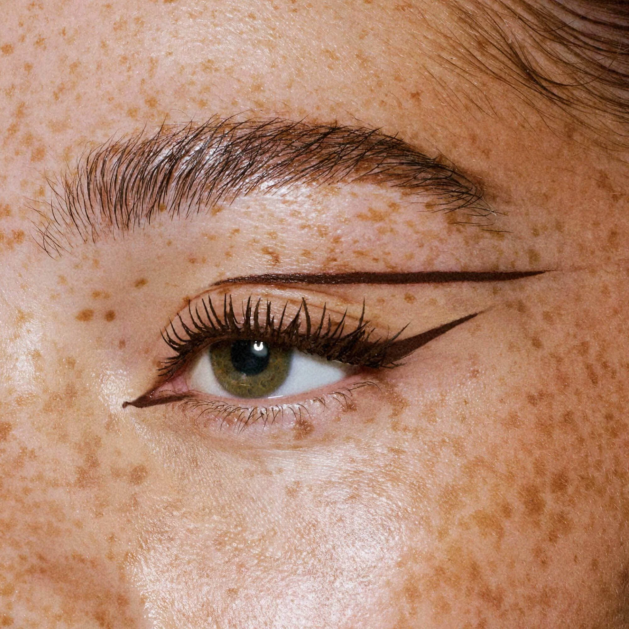 Occhi True Signature Eyeliner - Eyeliner
