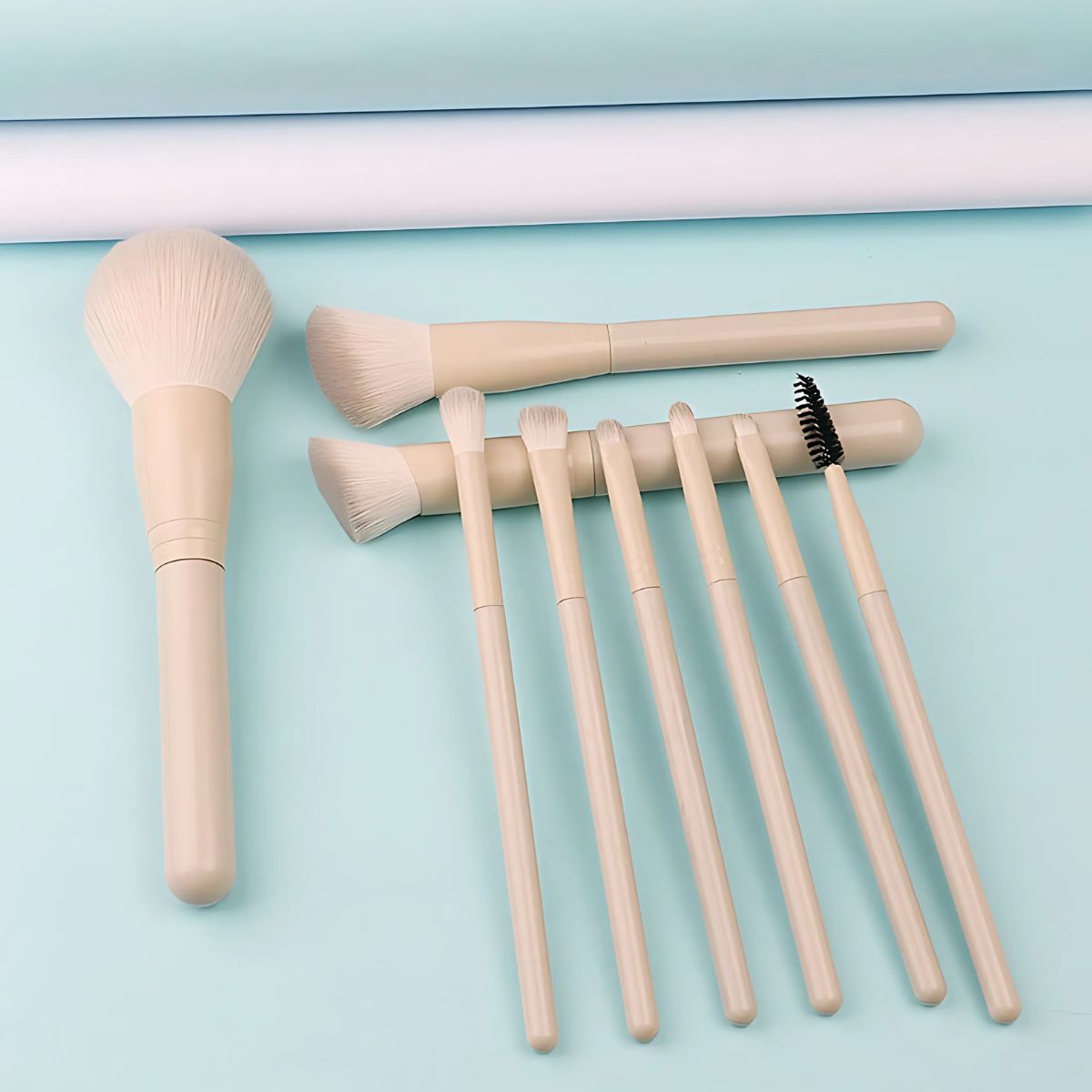 Set di pennelli Technique Pro, colore mandorla, per il trucco - Beige