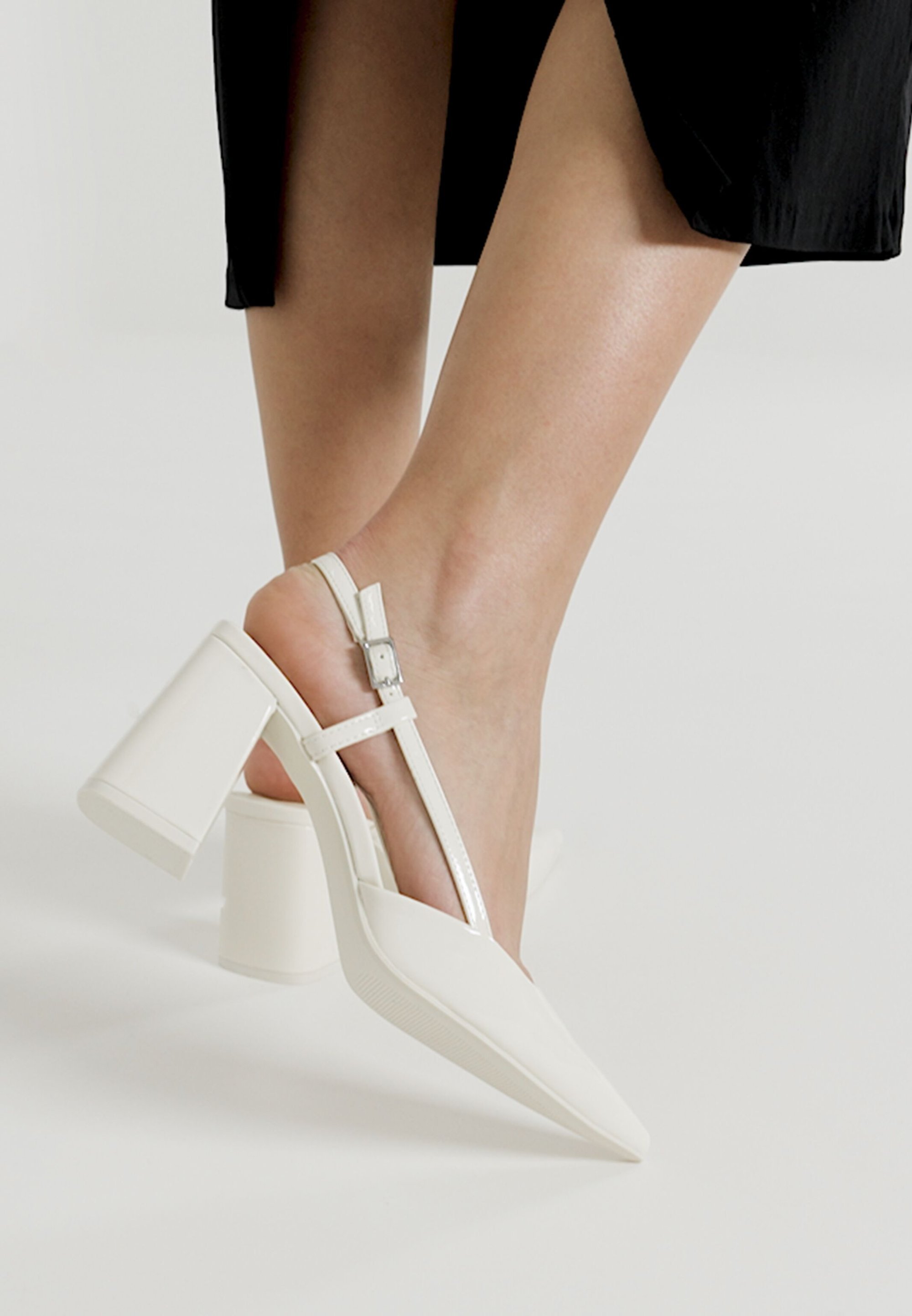 Décolleté Bershka Classic - beige