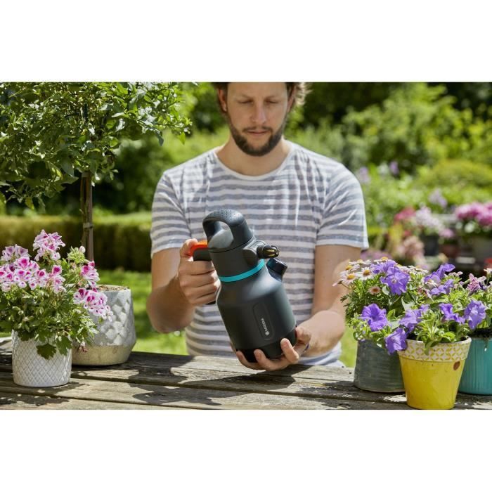 Pulvérisateur à pression GARDENA - Capacité 1.25L - Utilisation 360° - Indicateur de niveau intégré