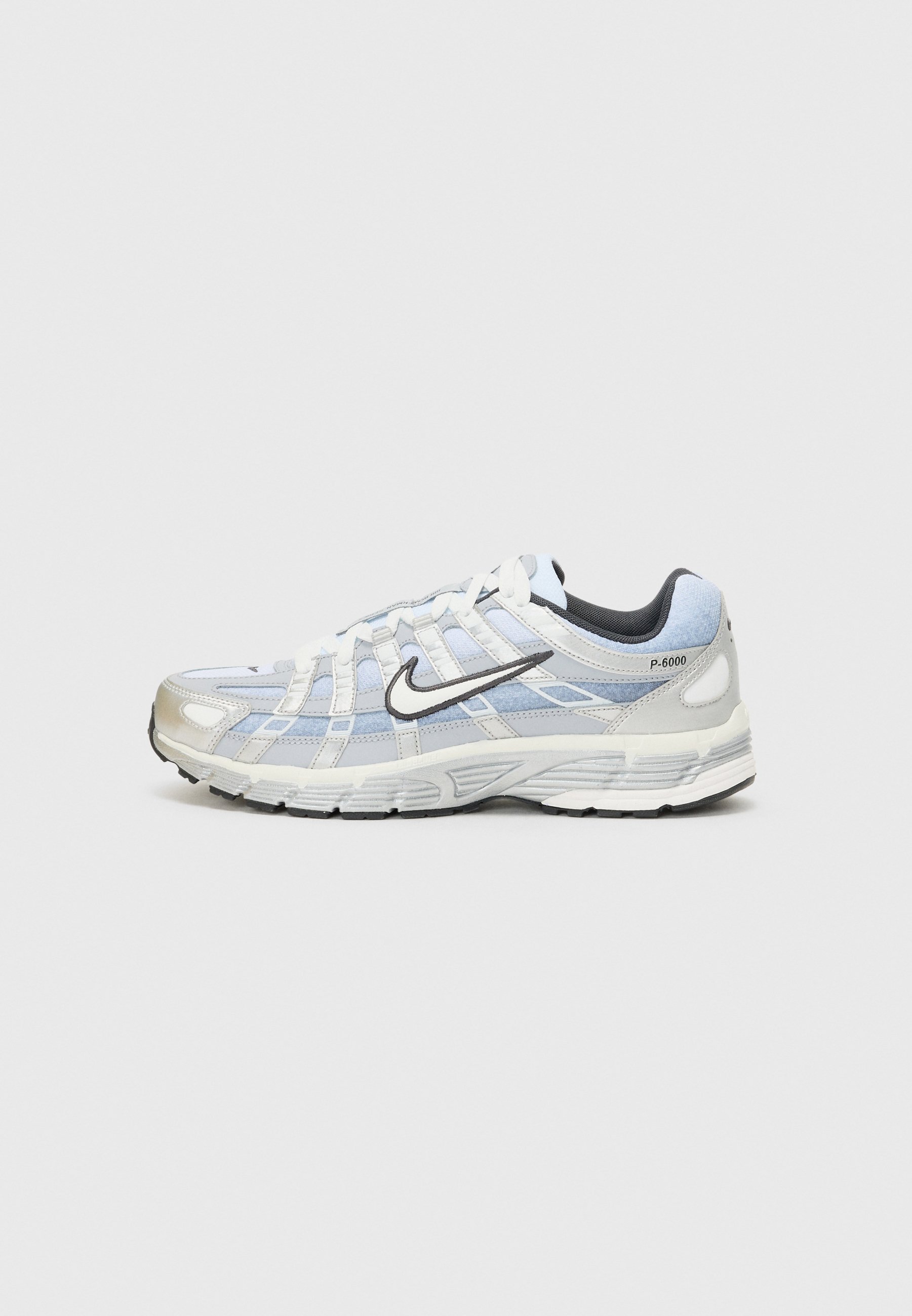 Niskie buty sportowe Nike Sportswear