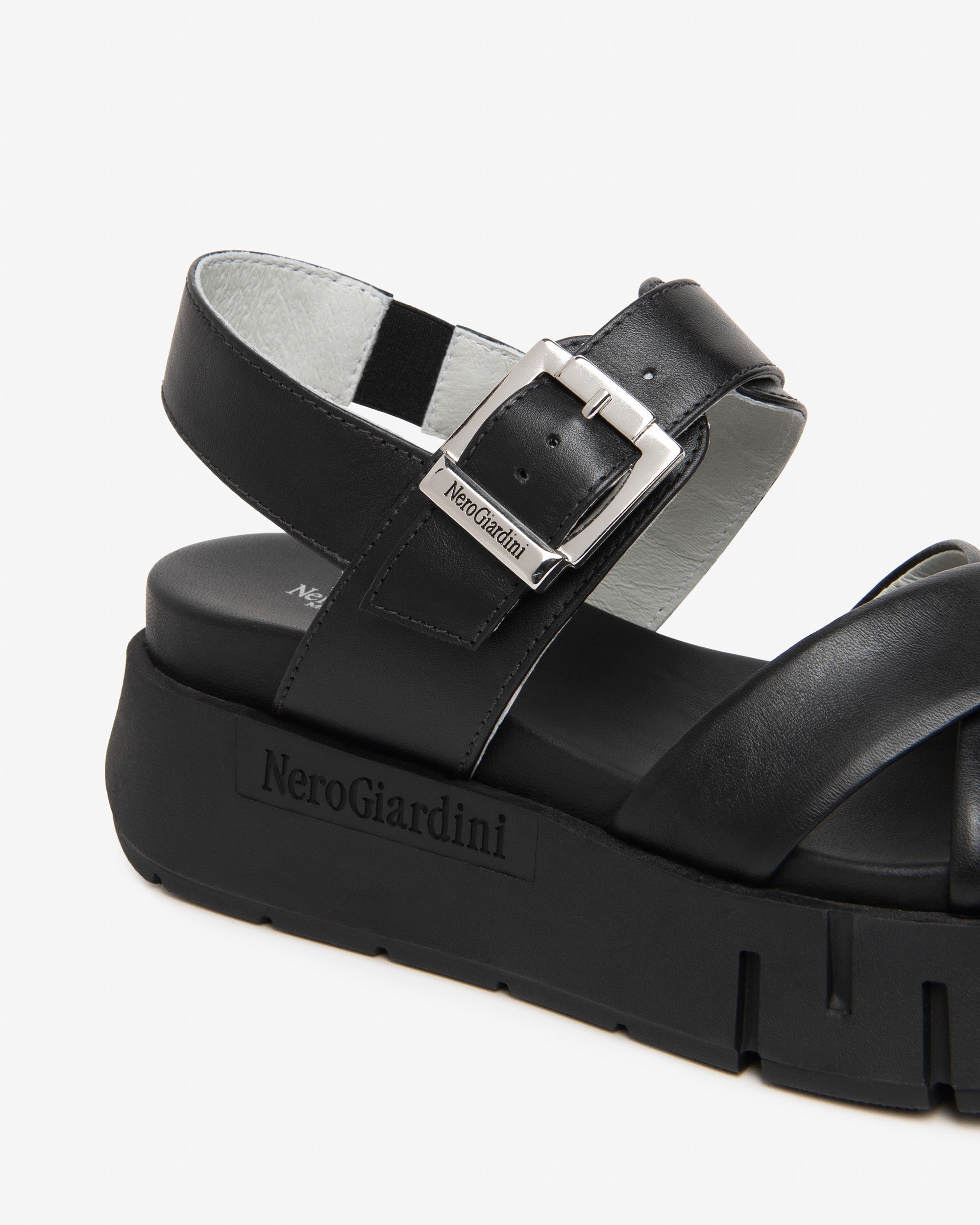  Damen-Ledersandalen