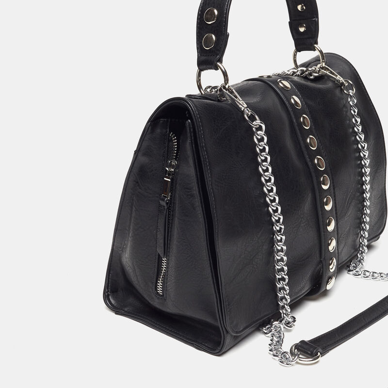 Borsa a mano con borchie e catena