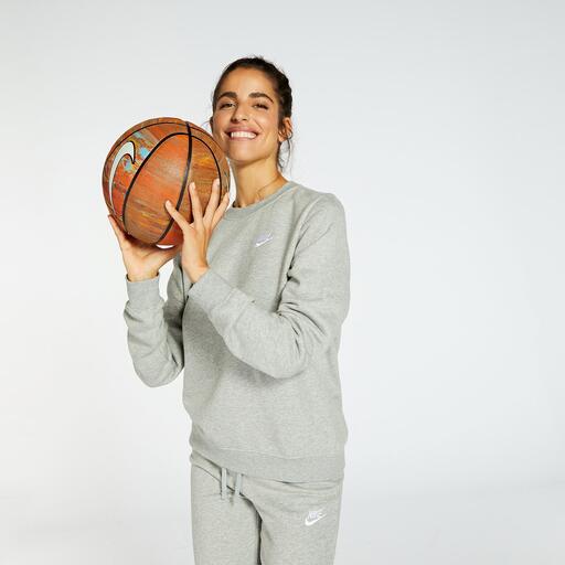  Nike Essentials Crew