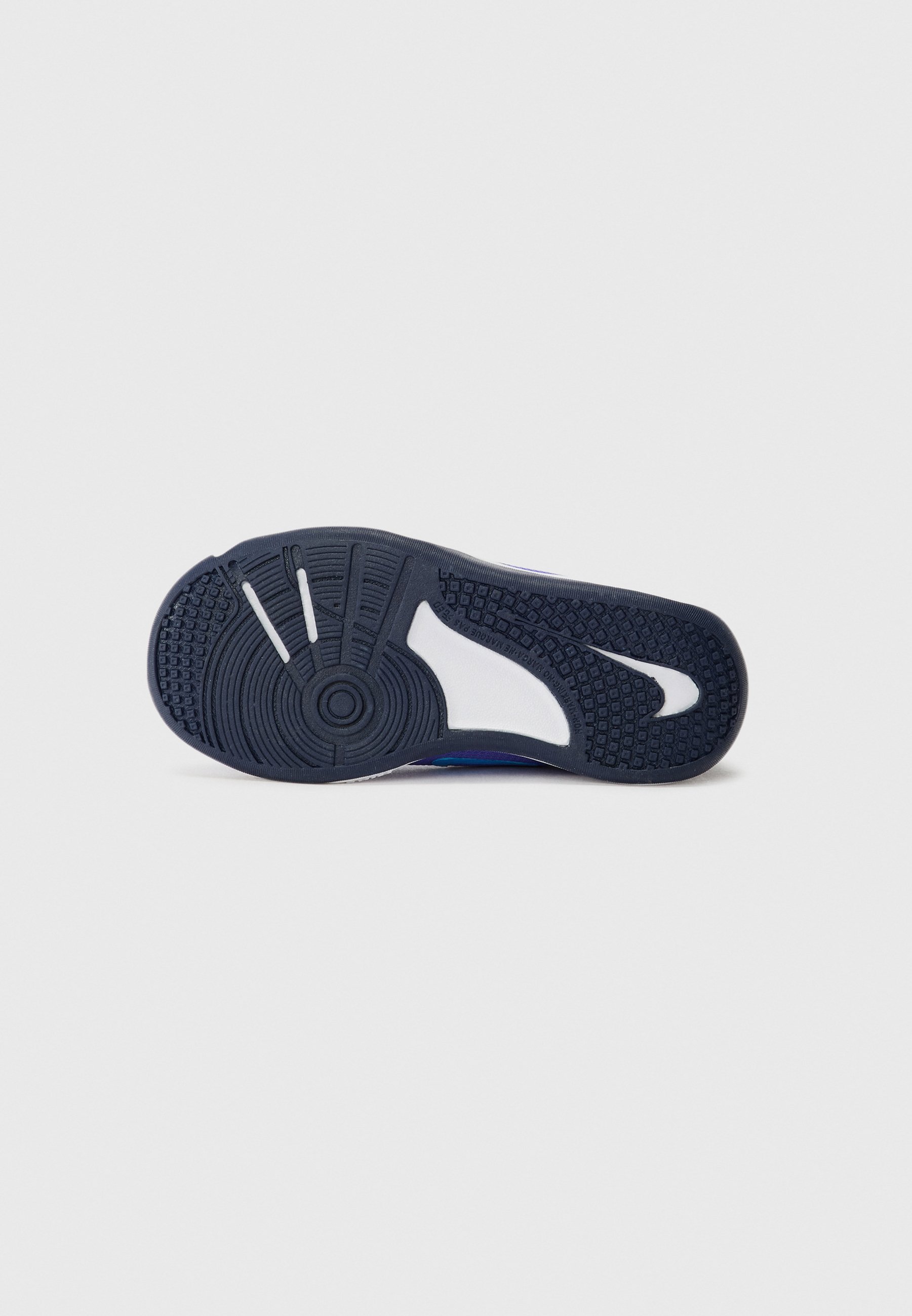 Nike Performance OMNI MULTI COURT UNISEX - Sneakers - persian violet/univ blue/blue void volt