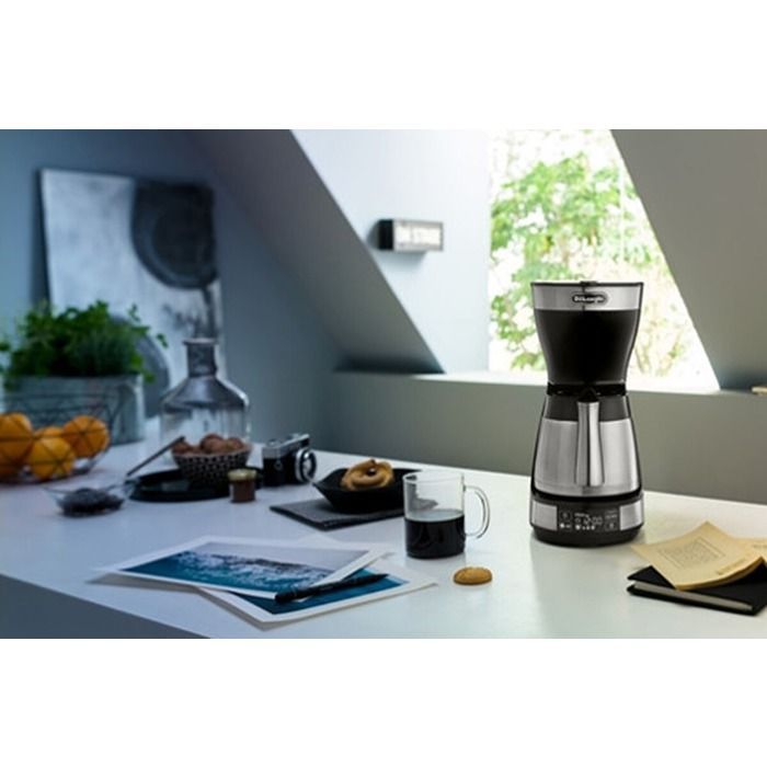 Cafetera de filtro DeLonghi Autentica ICM 16731 - 10 tazas - Negra, acero inoxidable