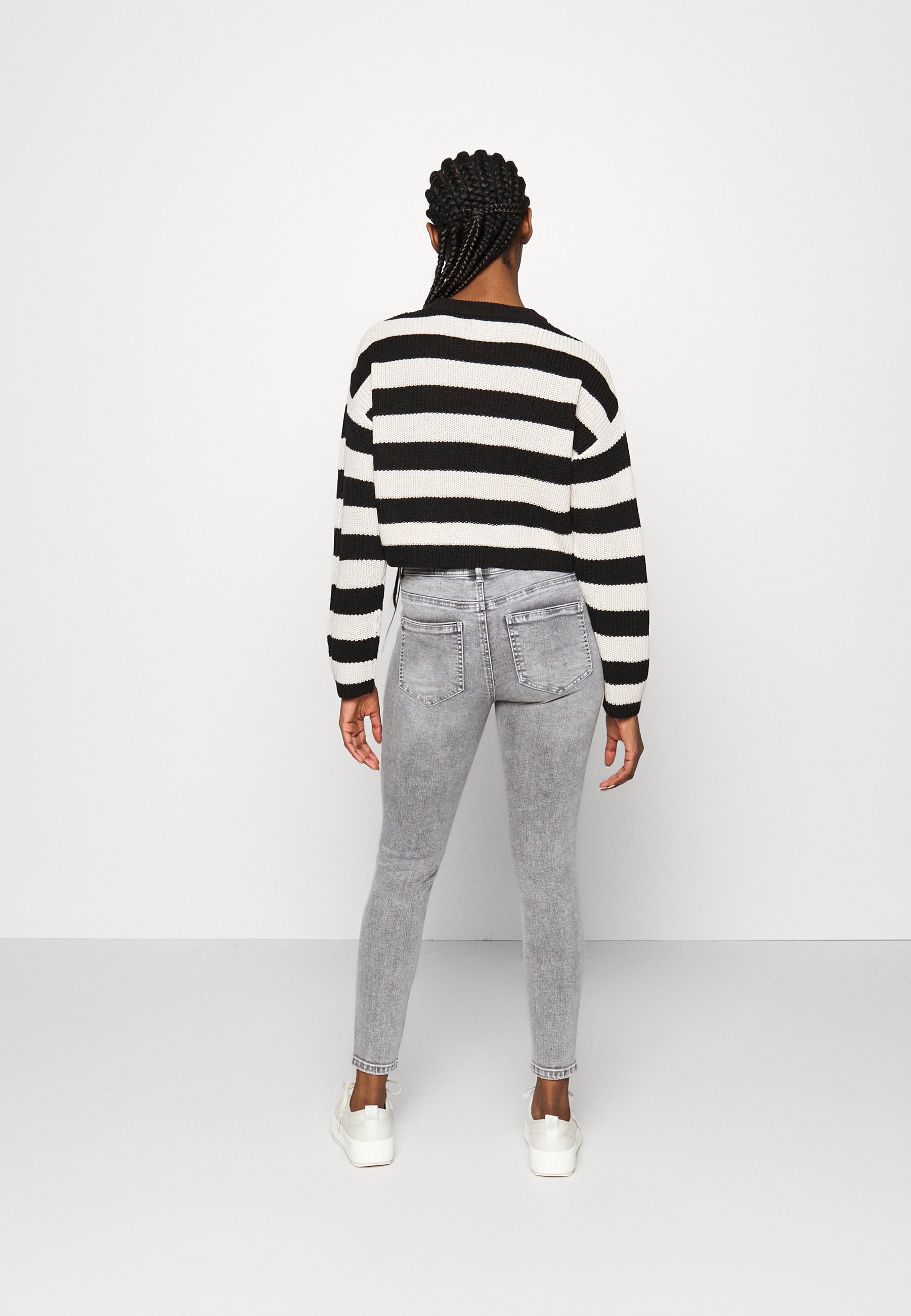 ONLY Petite ONLWAUW - Skinny Fit Jeans - mittelgrauer Denim