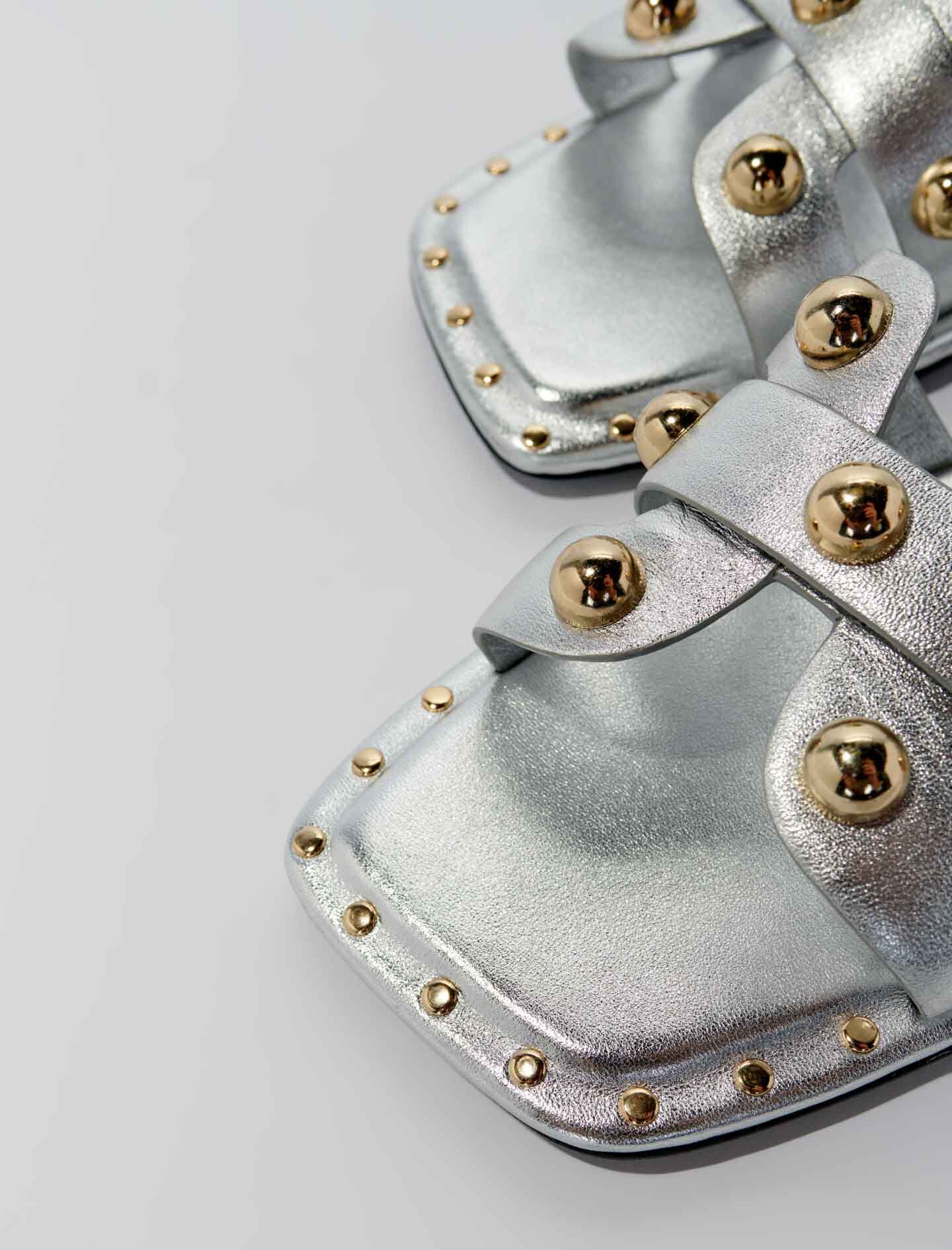 Muiltjes van leer met studs - Zilver