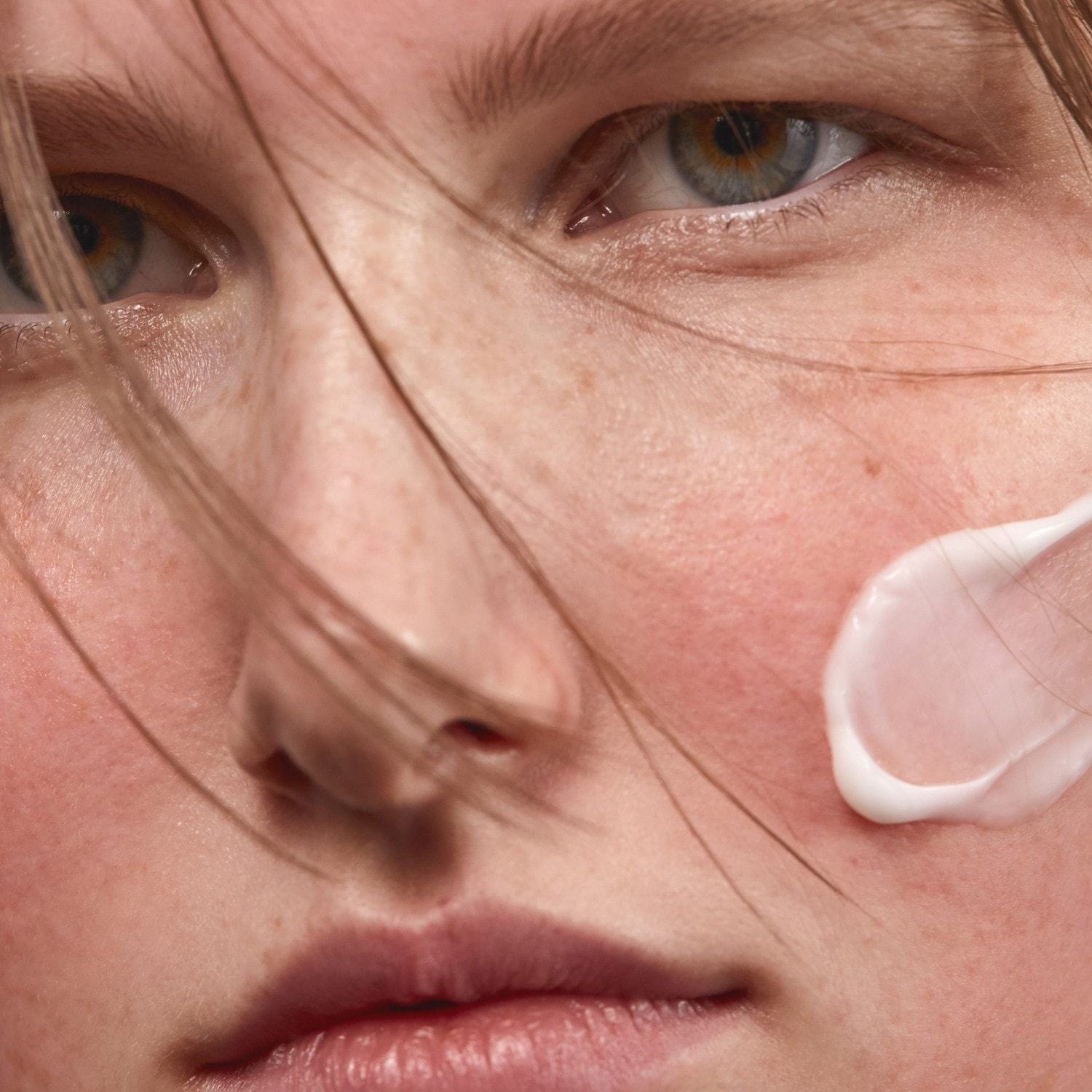 MÁDARA Pleťový krém SOS+ Sensitive Hydratačný krém - 15 ml