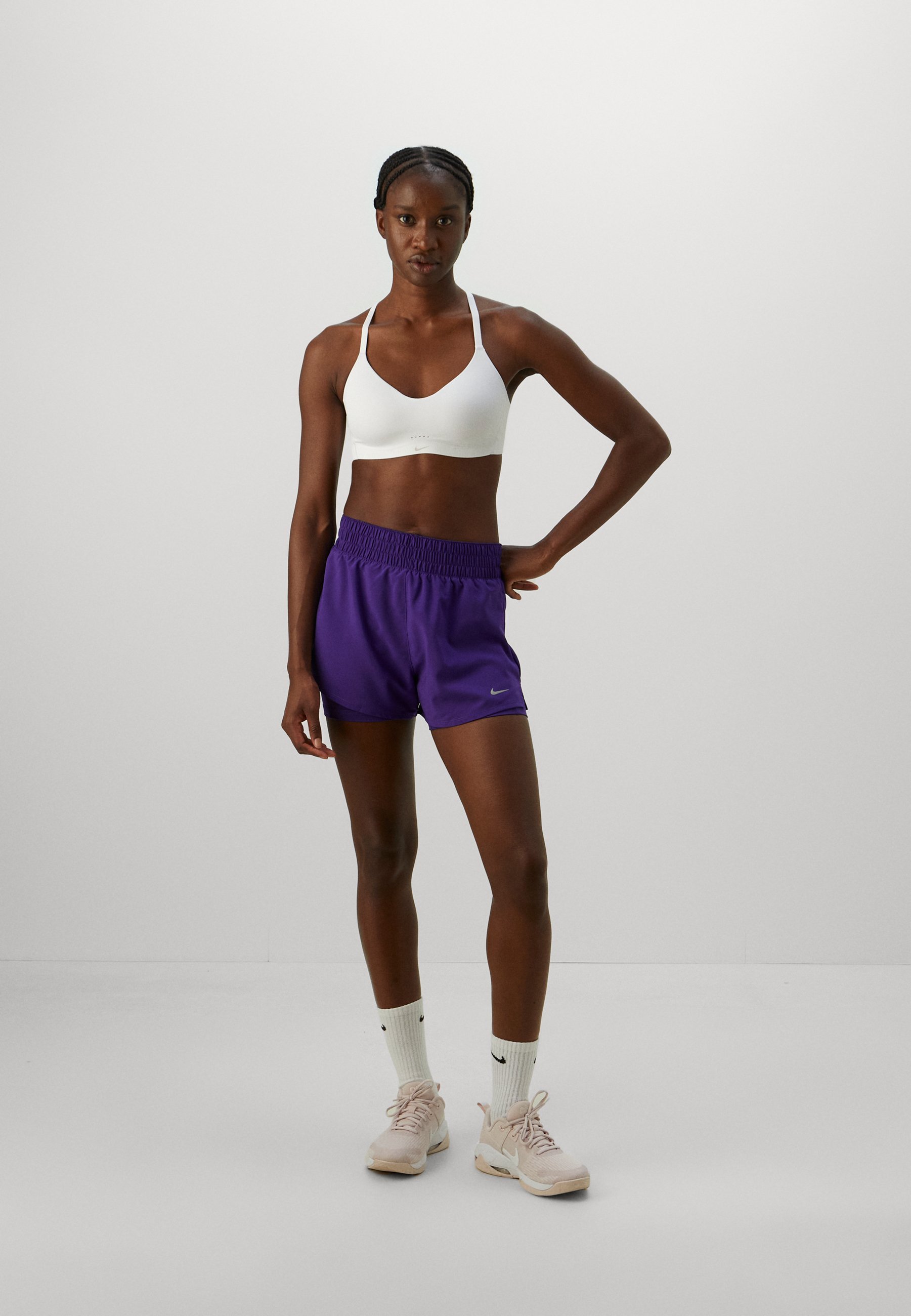 Nike Performance ONE - 2-ühes lühikesed püksid - lilla/hõbedane