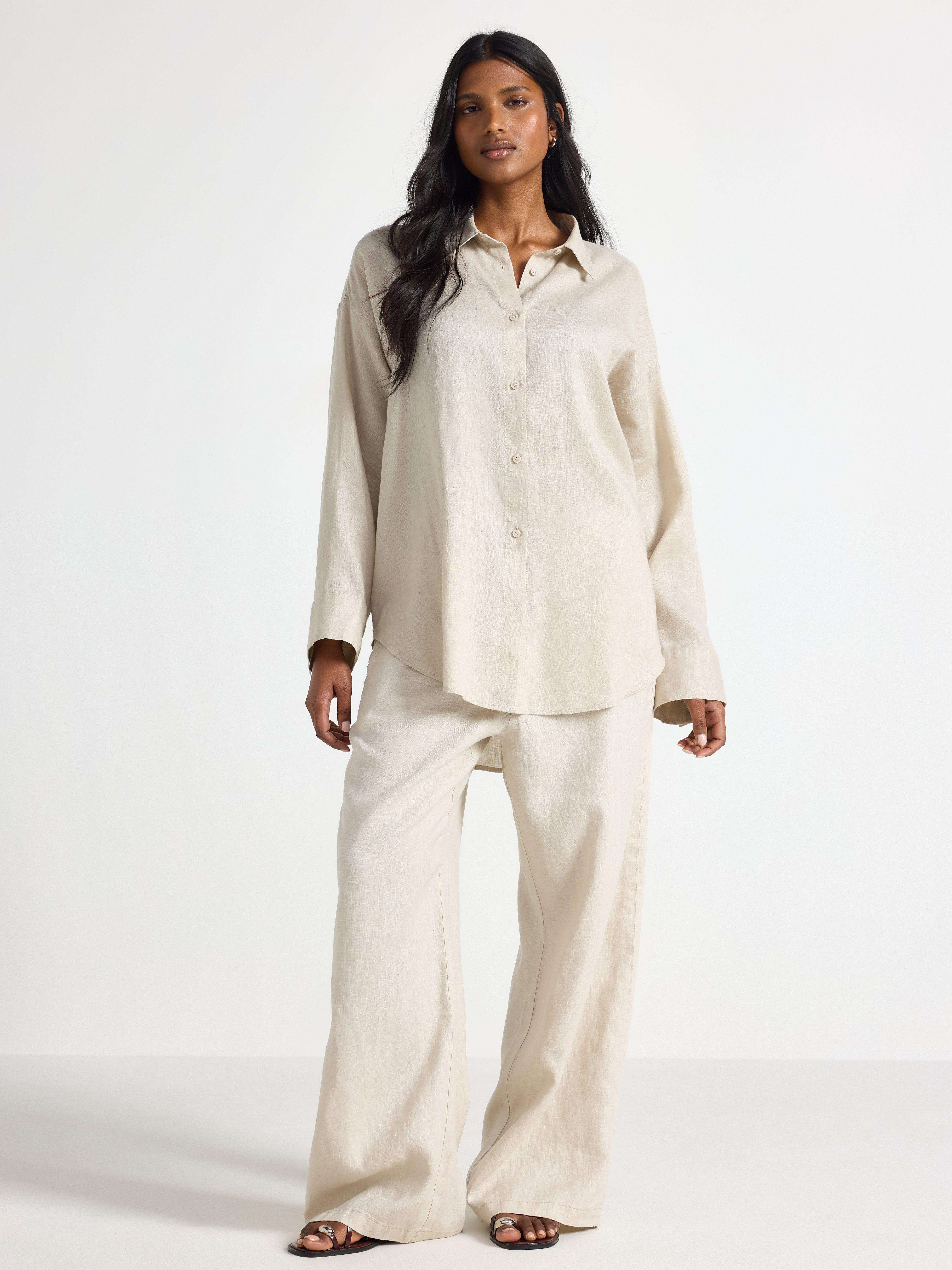 Camisa oversized em linho bege claro