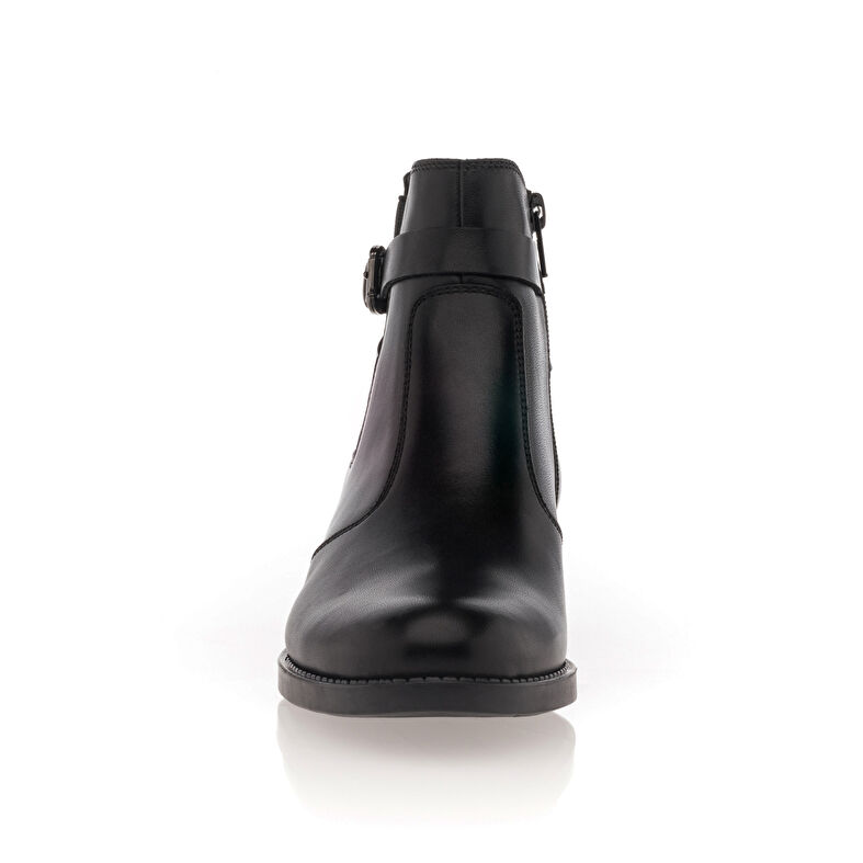 Schwarze Damenstiefel / Stiefeletten