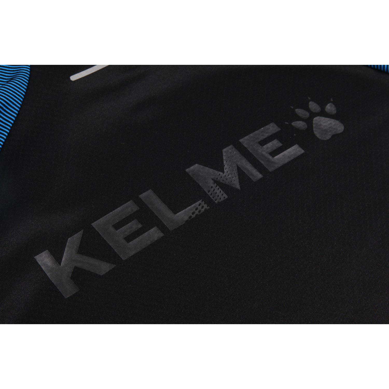  Chaqueta Montes Kelme Negro Y Azul