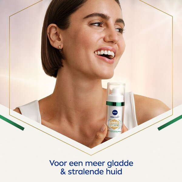 NIVEA Cellular Luminous 630 Serum protiv bubuljica i akni 30 ml - Nečista koža