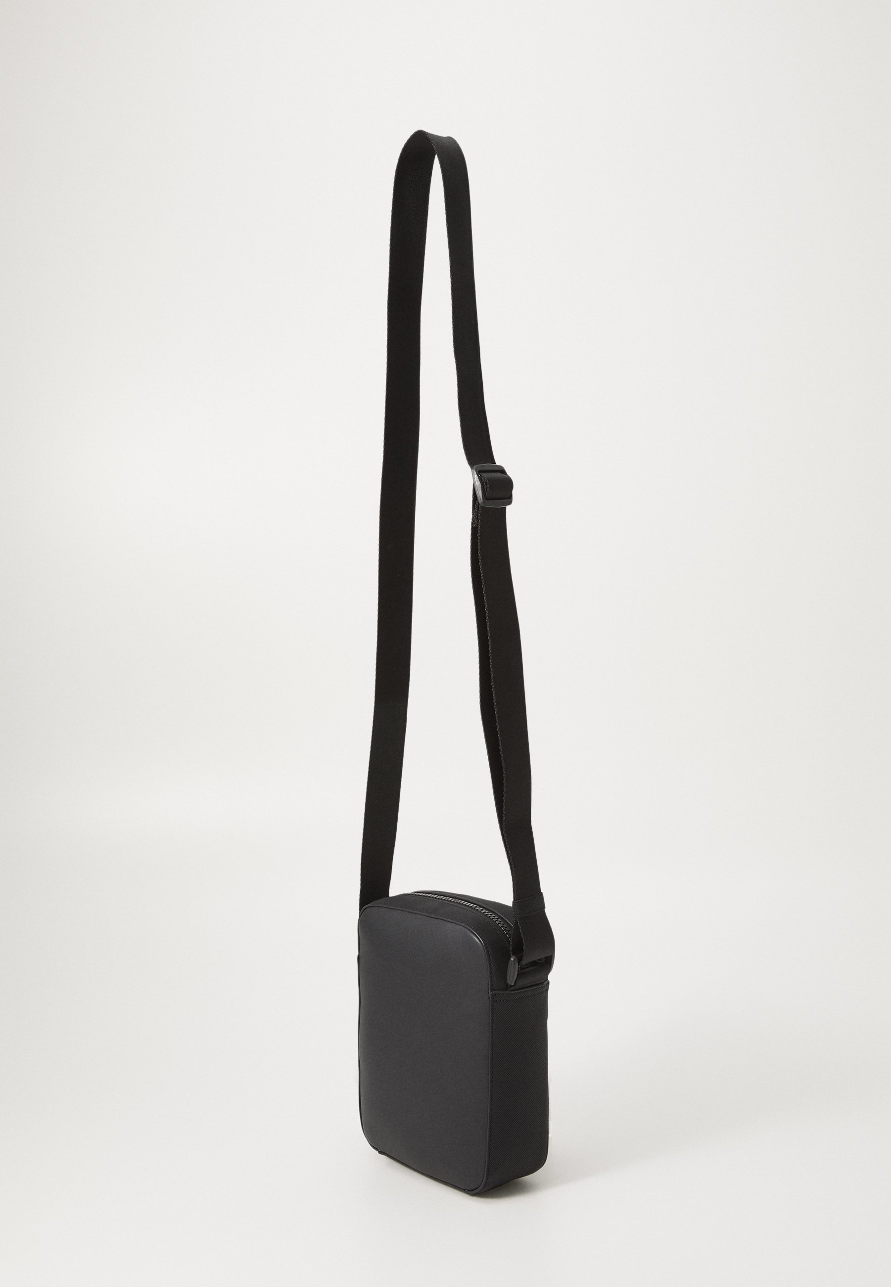 Tommy Hilfiger FOUNDATION MINI REPORTER - Borsa a tracolla - nera