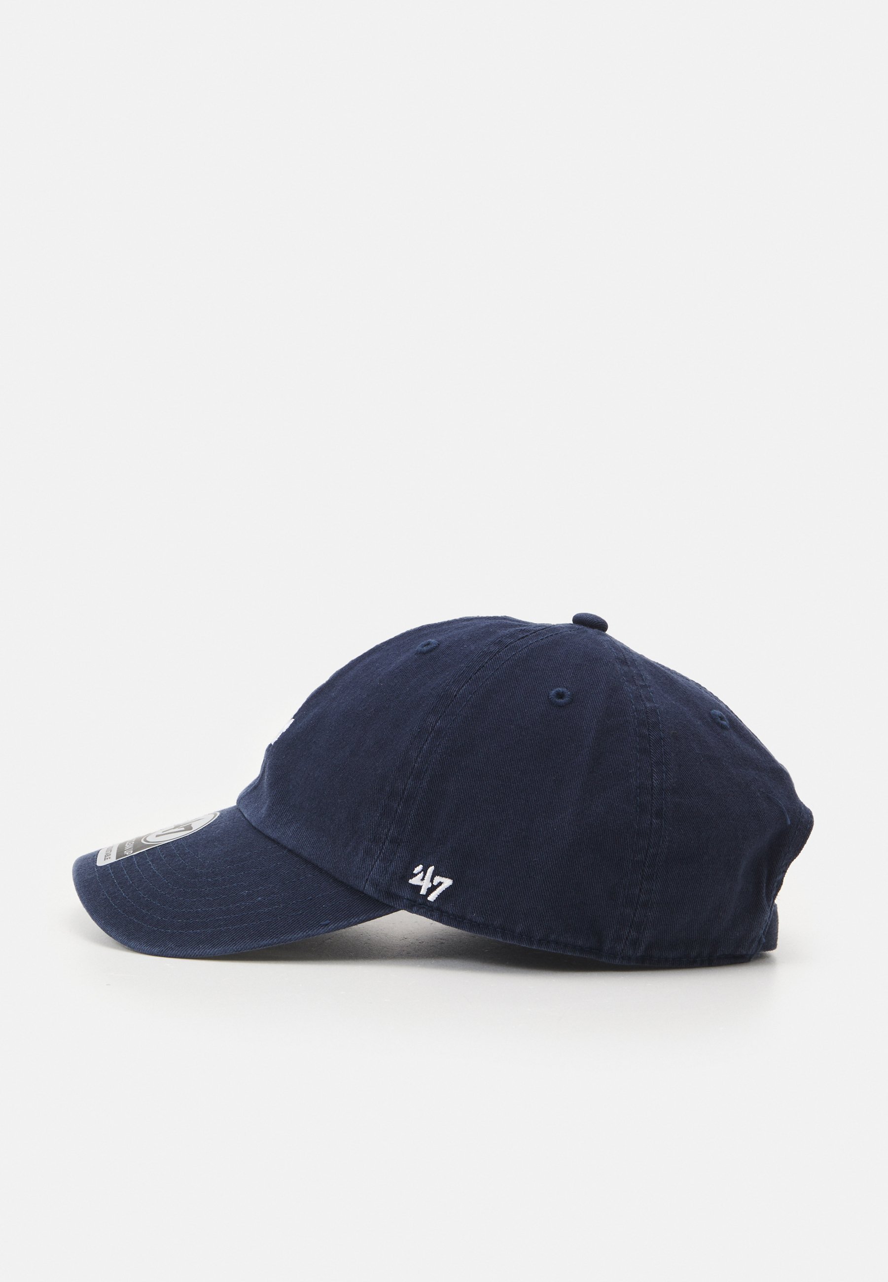 '47 Caps