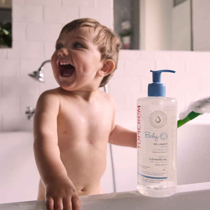 Topicrem BABY Meu Primeiro Gel de Limpeza 2 em 1 para corpo e cabelo, para crianças desde o nascimento.