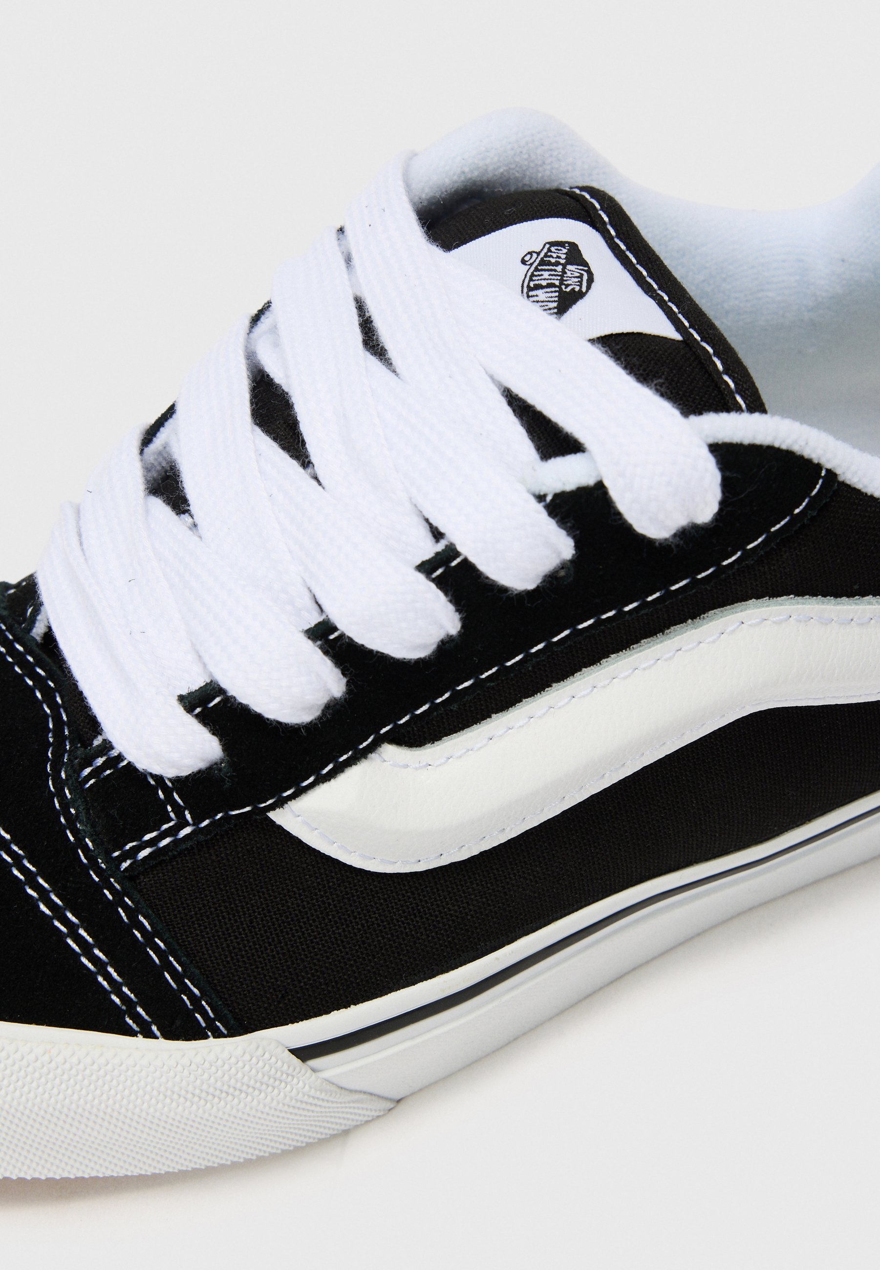 Vans KNU SKOOL UNISEX - Skateschoenen - zwart/wit