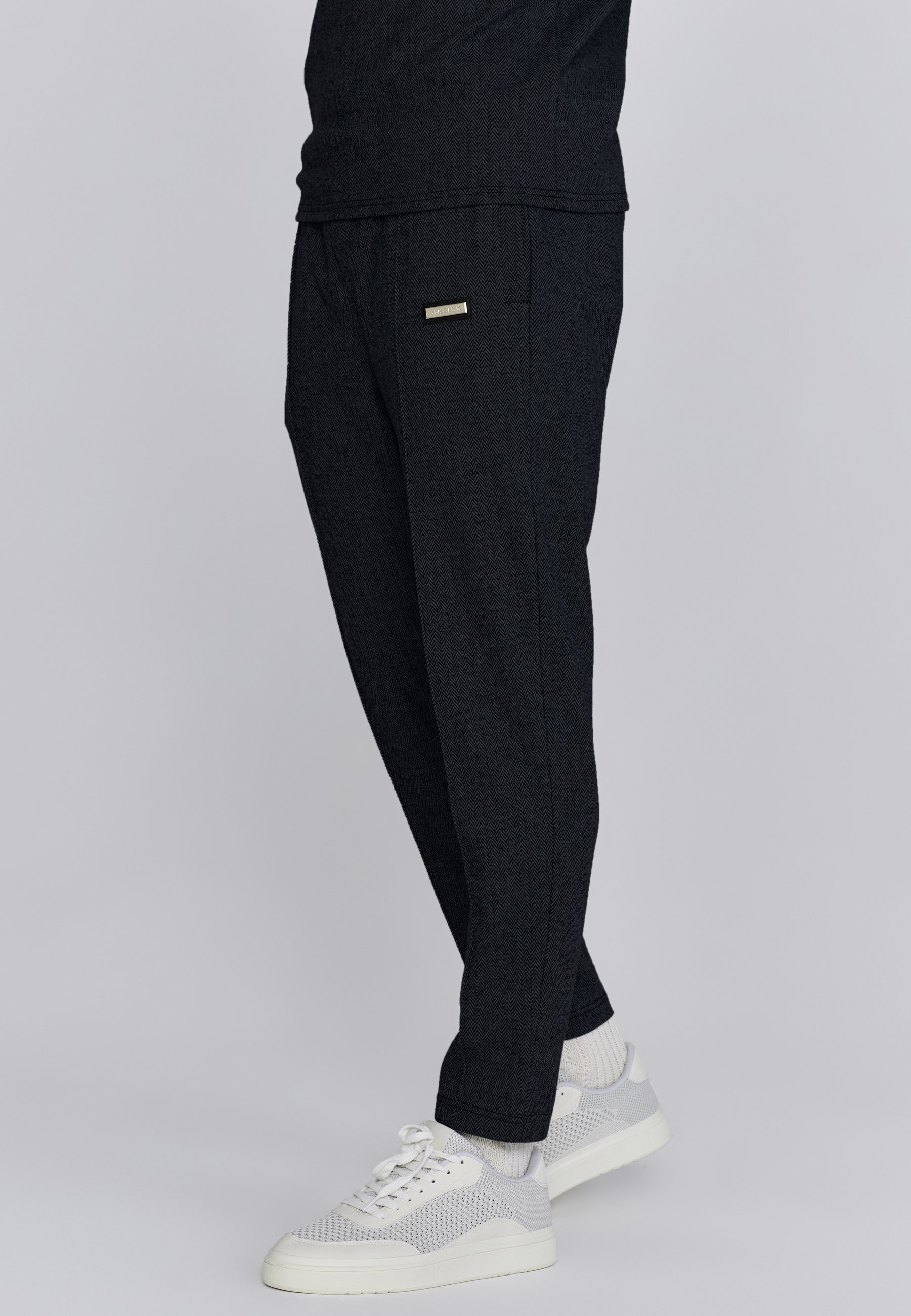 SIKSILK SMART - Calças - pretas