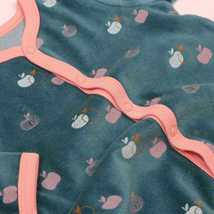 Three Kilos Seven Sleep-Well Apple Pattern