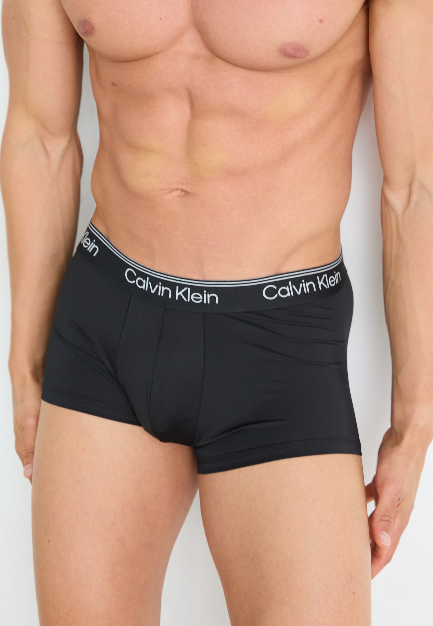 Slip Calvin Klein a vita bassa, confezione da 3 - neri