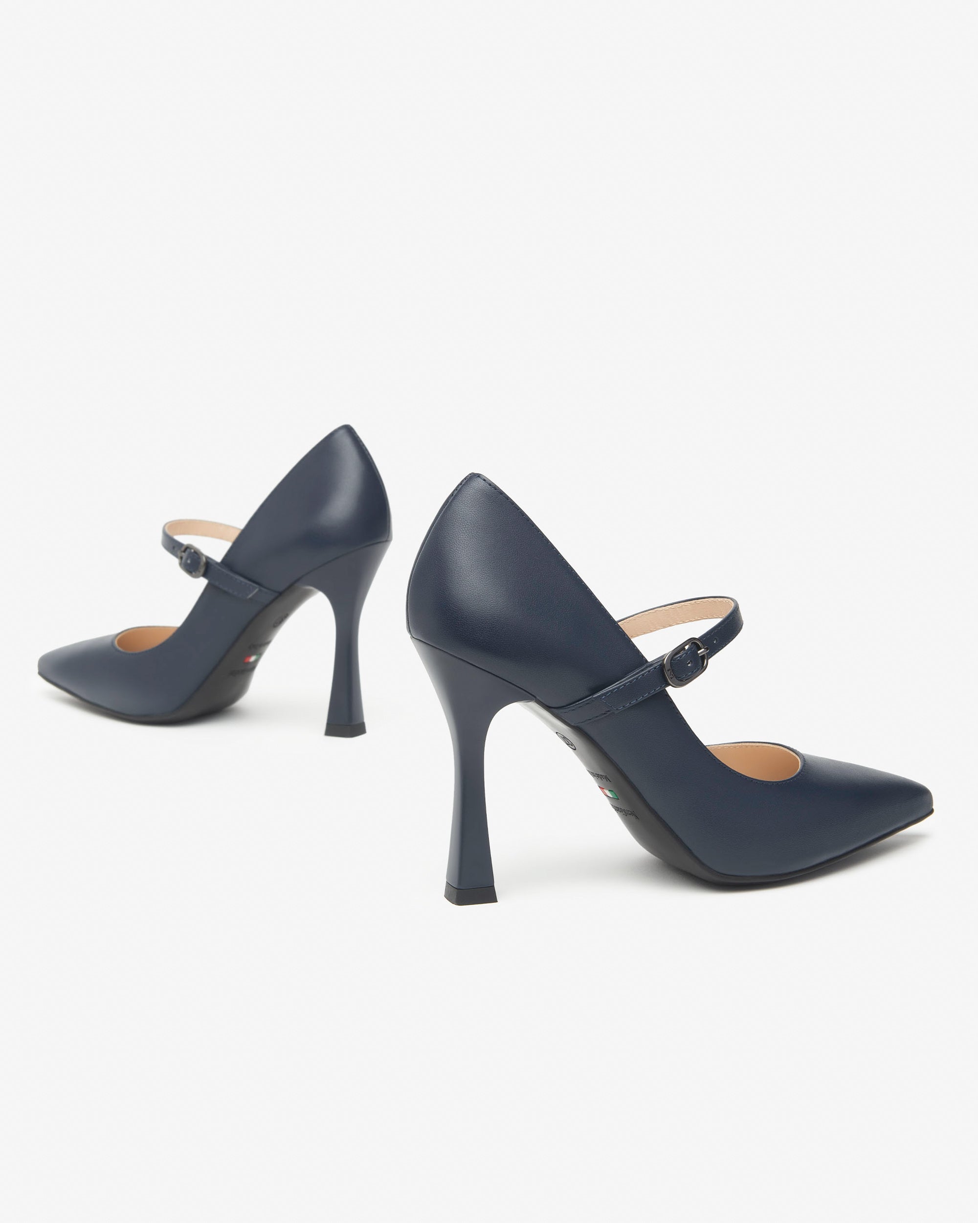  Damen-Pumps aus Leder