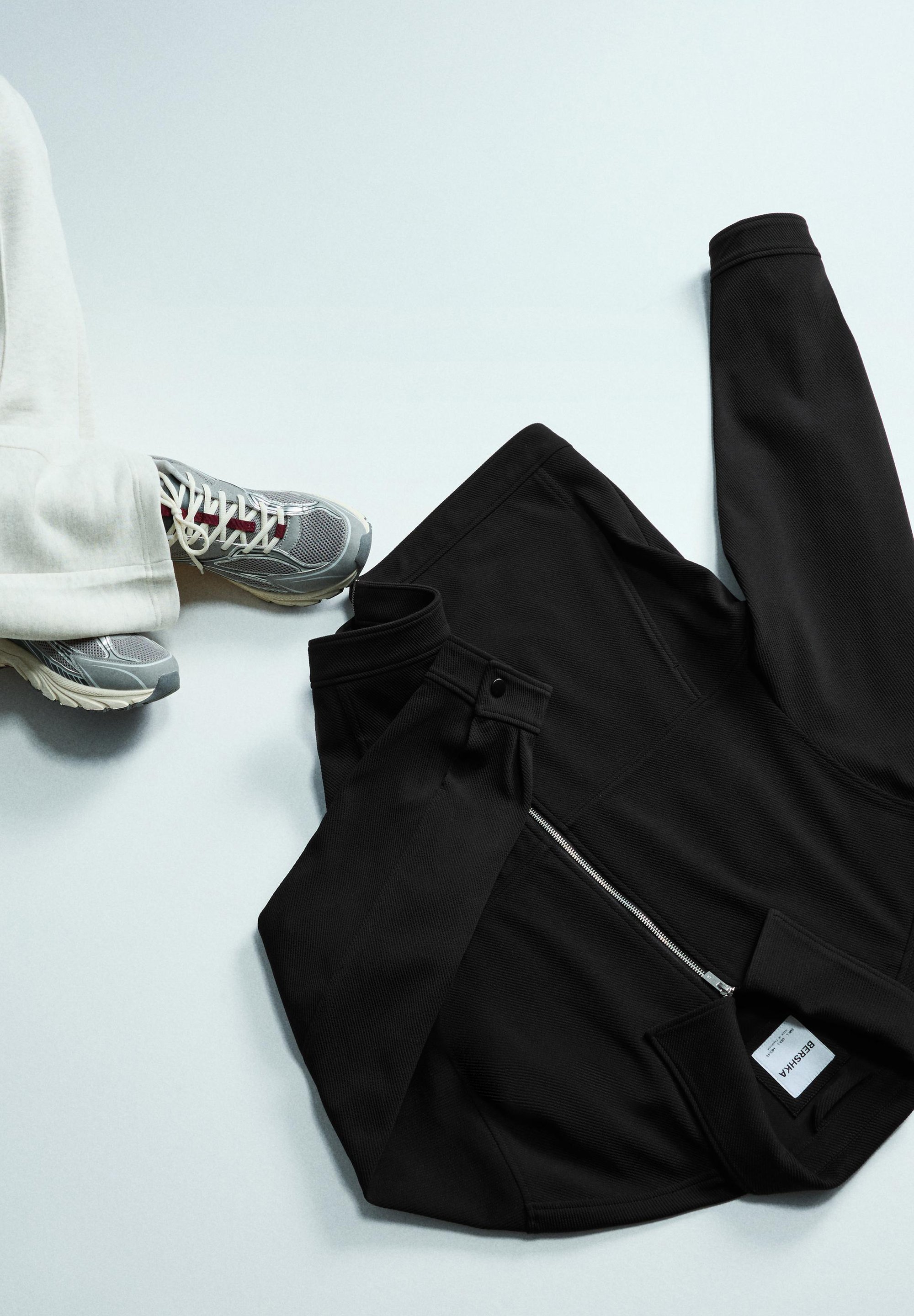 Bershka TEXTURED - Giacca leggera - nera