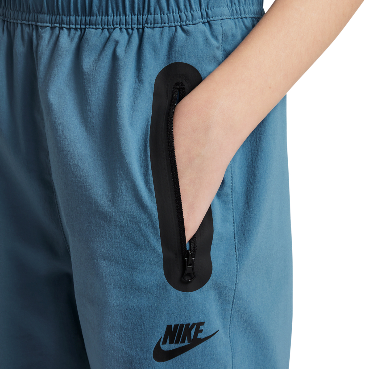 Nike Tech Woven