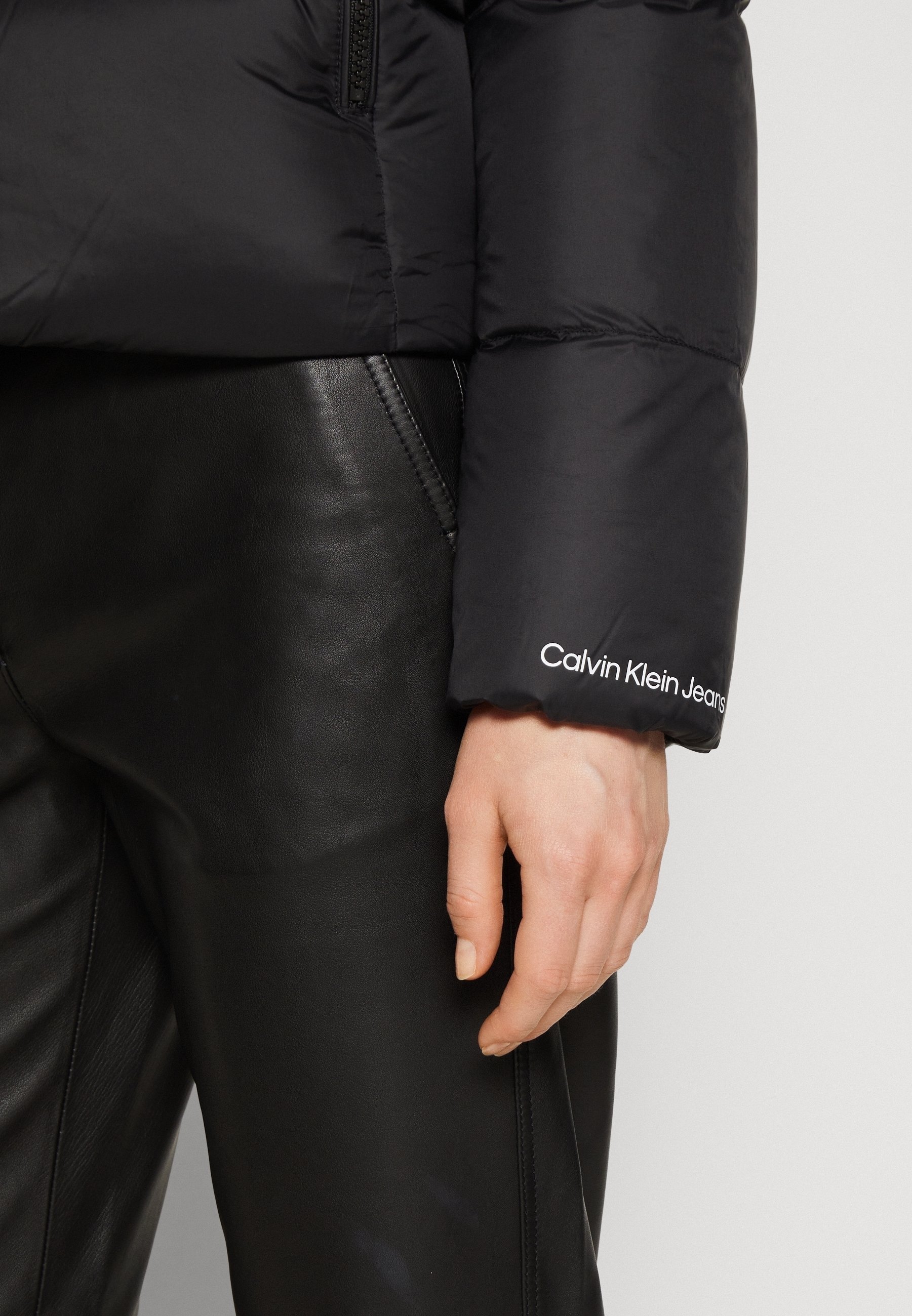 Giacca imbottita Calvin Klein Jeans - nera
