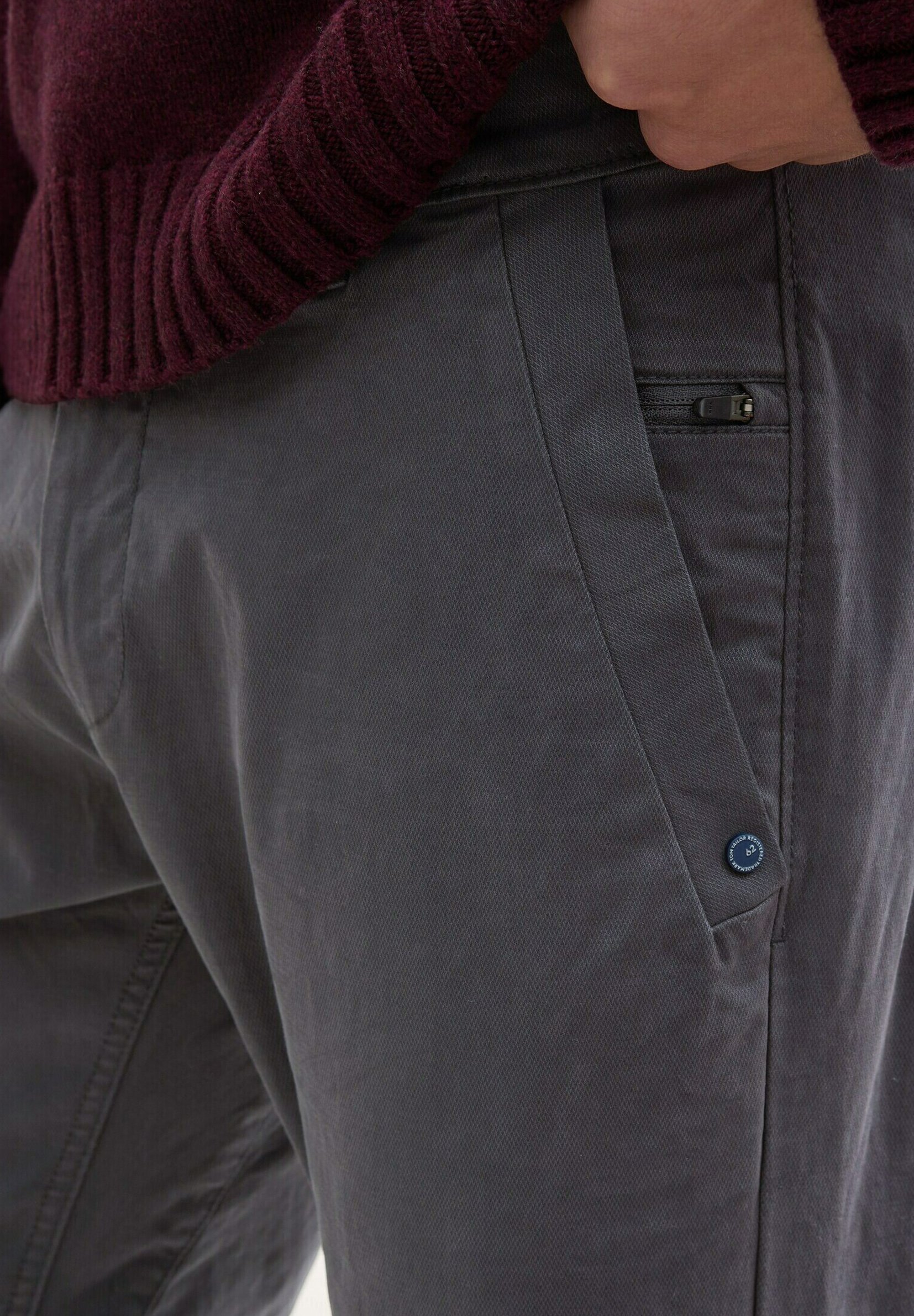 TOM TAILOR TAPERED - Calças Chino - cinza asfalto