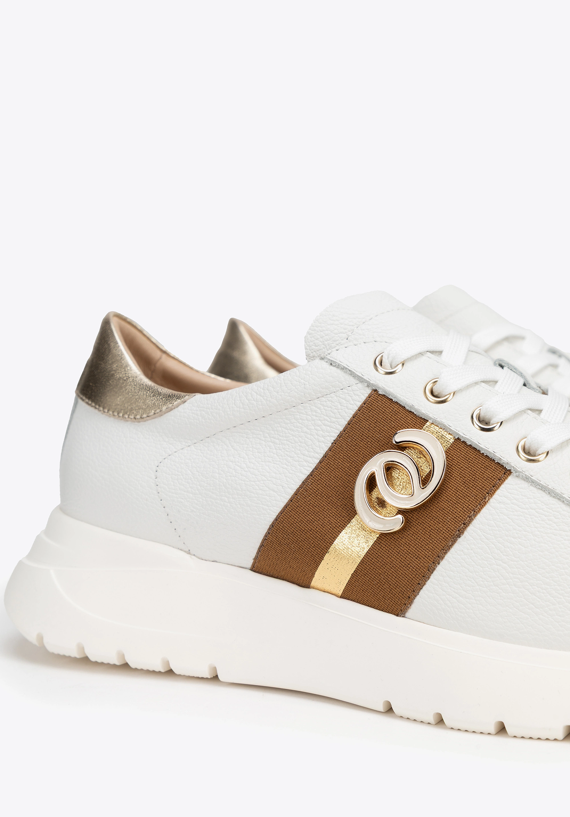Damskie sneakersy z naturalnej skóry z metalowymi akcentami kremowo - złote