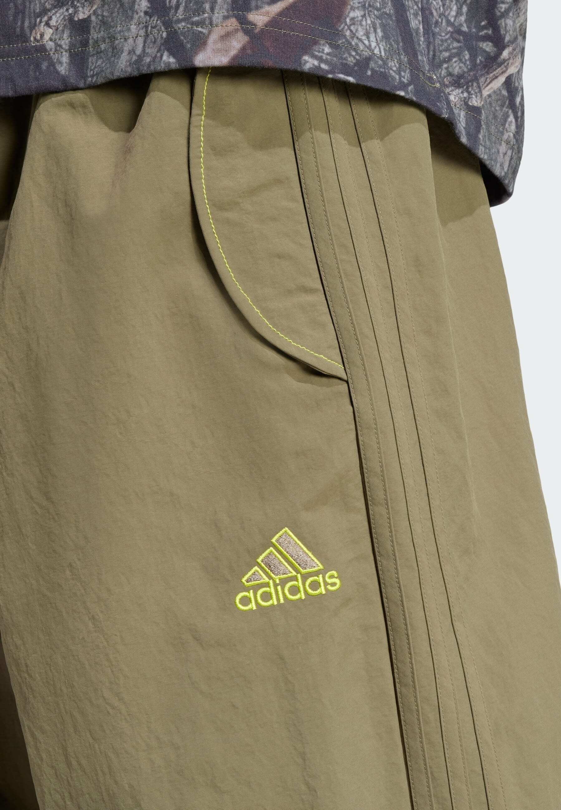 Elegantné nohavice adidas Originals